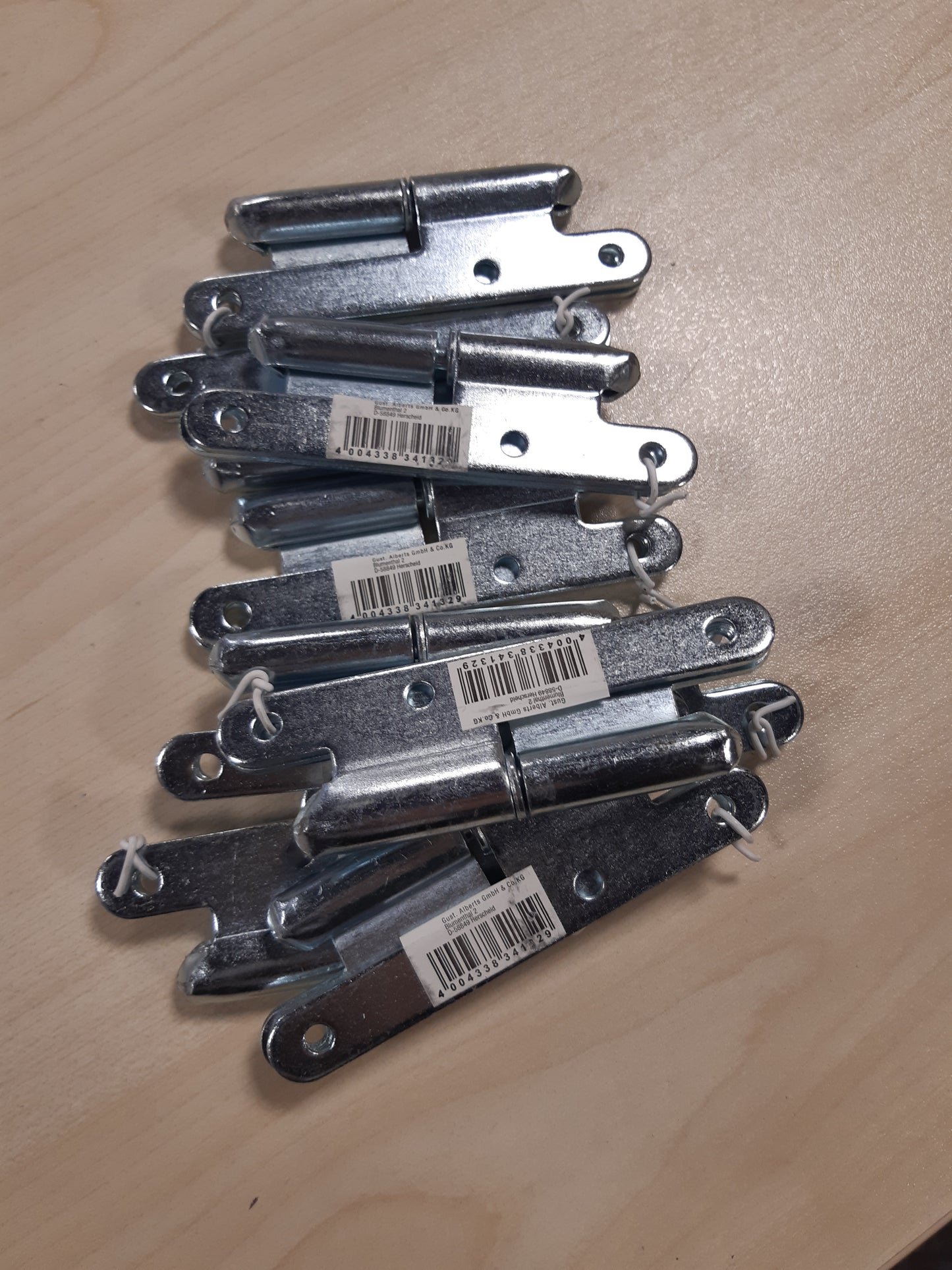 163445 - ALBERTS Menteshë me Ngritje e Tipit Paris, Majtas ose Djathtas, Zink Blu i Elektrolizuar, 110 x 55 mm, Set Prej 12 Copë, Modeli 865443