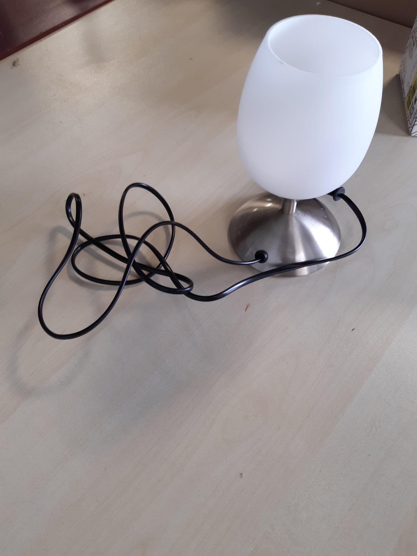 246724 - BKLicht - LLAMBË NATE ME KONTROLL ME PREKJE, E ZBEHTË, PRIZË E14, NGJYRË E BARDHË QELQI TULIPANI, LLAMBË TAVOLINE, LLAMBË, LLAMBË NATE, LLAMBË TAVOLINE, LLAMBË ZYRE, LLAMBË LEXIMI, DRITË LEXIMI, 10.8X19.5 CM, E BARDHË NIKELI MAT