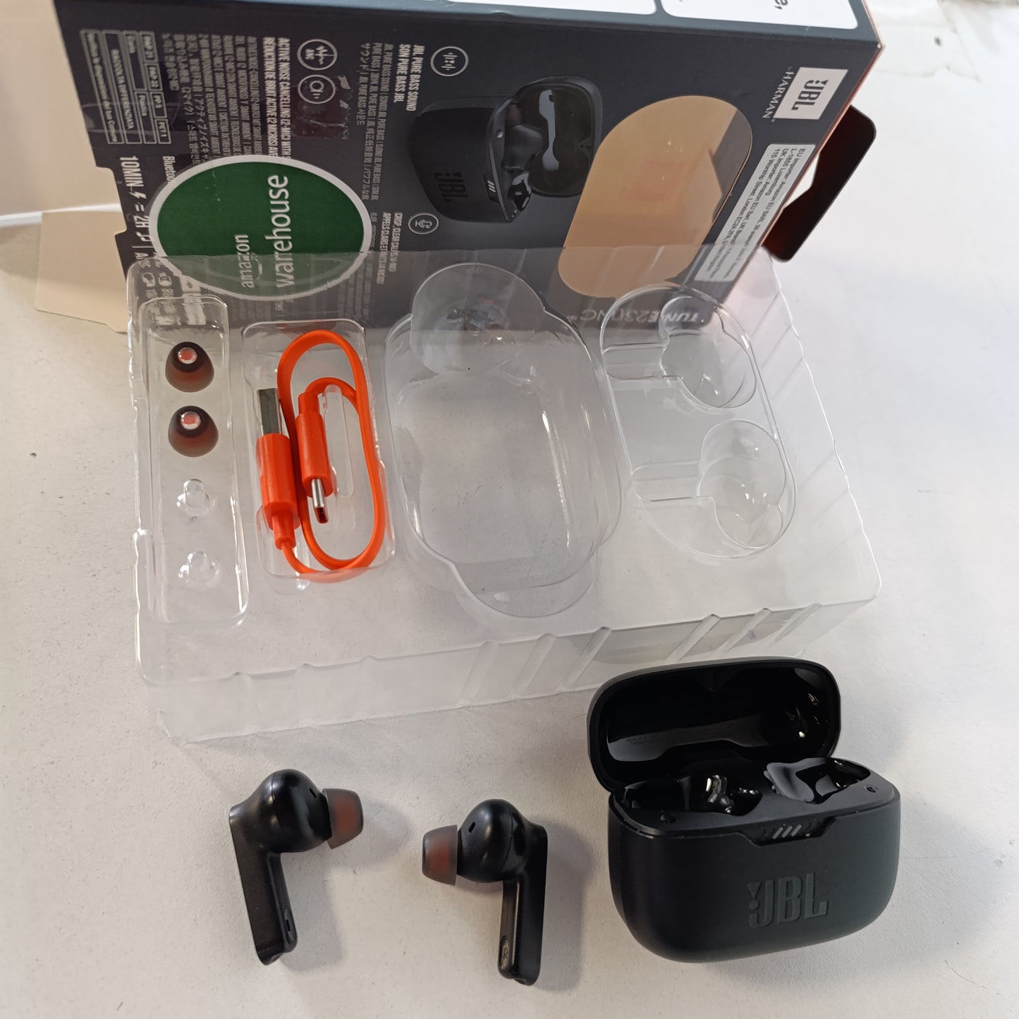 266089 - JBL Tune 230 NC TWS – Kufje pa tel, të papërshkueshme nga uji, me anulim zhurmash, deri në 40 orë dëgjim muzike - e zezë