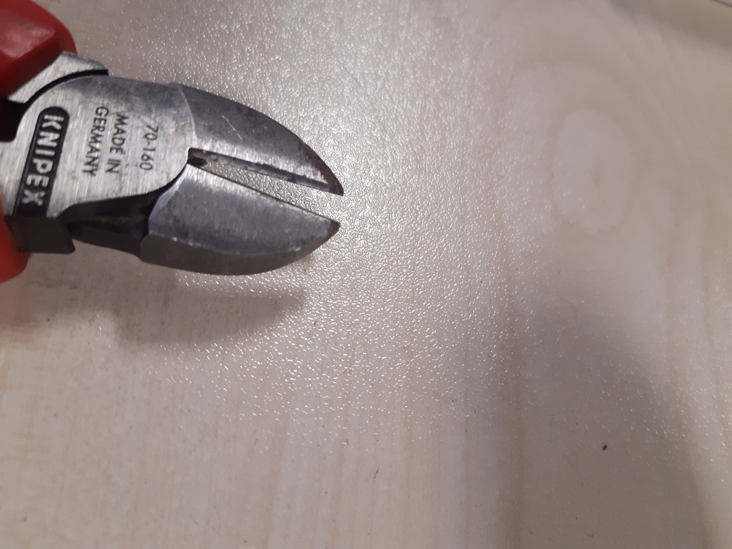 164519 - KNIPEX Prerës Anësorë me Doreza Komode, Madhësi 160 mm, Modeli 70 02 160