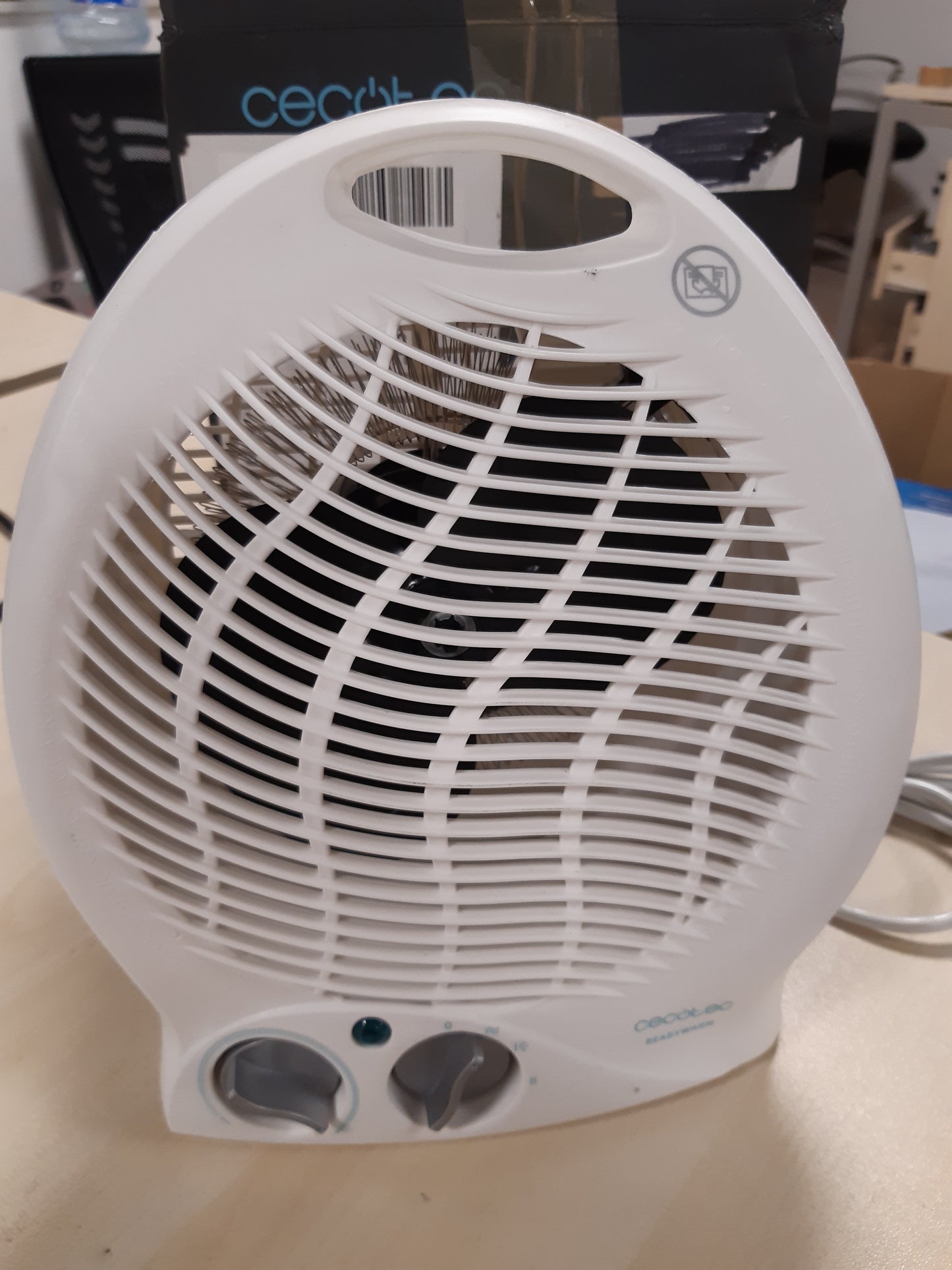 256293 - CECOTEC Ngrohës me ventilator 2000W, termostat i rregullueshëm, 3 mënyra funksionimi, për dhoma deri në 15 m²