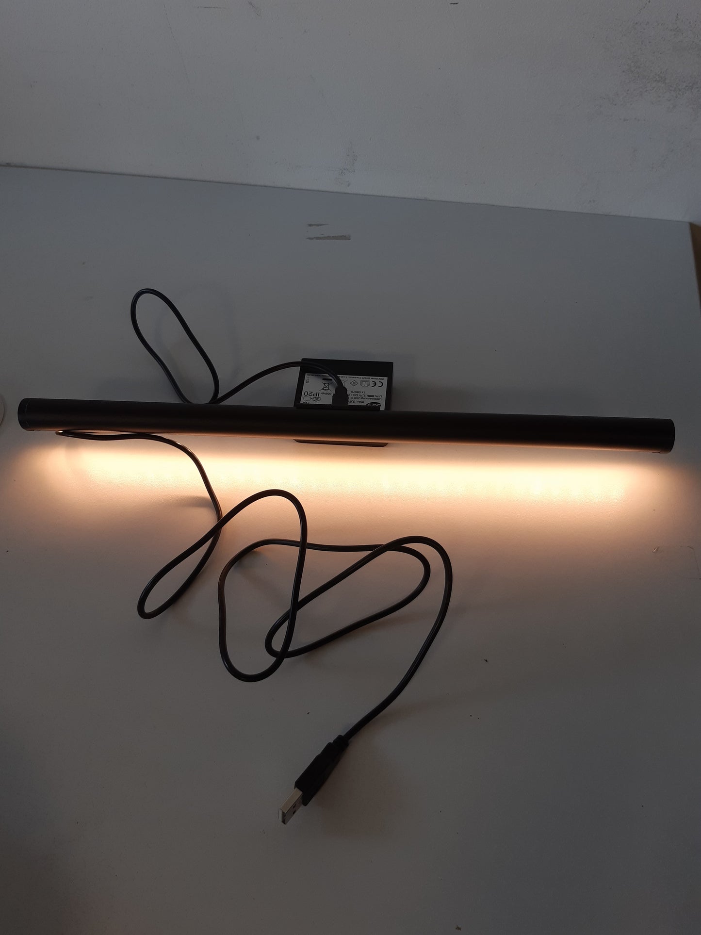 239811 - REV Llambë USB Monitor me bateri emergjence, 39 cm, 120 lumen, 3 ngjyra, e zezë, kohëzgjatje afërsisht 60 minuta