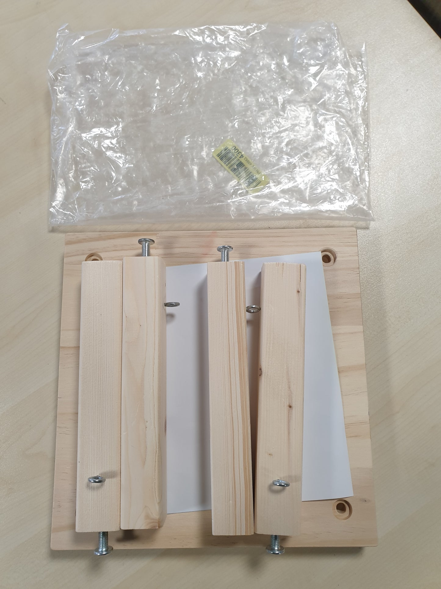 205202 - STREHË HAMAKU - Ngjyra Shumëngjyrëshe/Gri, Madhësia 28x24x28cm