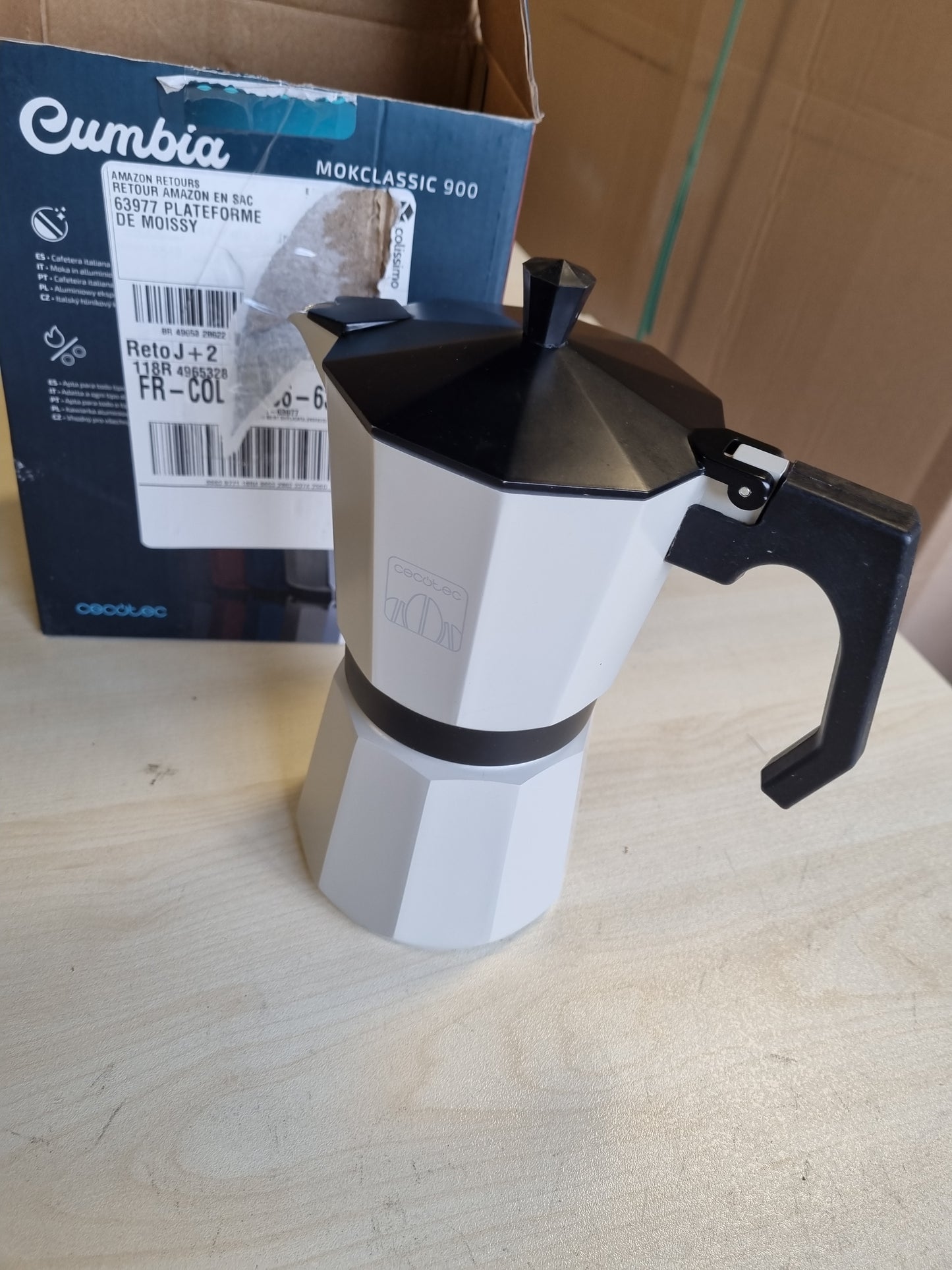 262206 - CECOTEC Makinë kafeje italiane Cumbia Mokclassic 600, 450ml, ngjyrë bezhë, 9 filxhanë, për sobë induksion, dorezë ergonomike, filtër çeliku inox