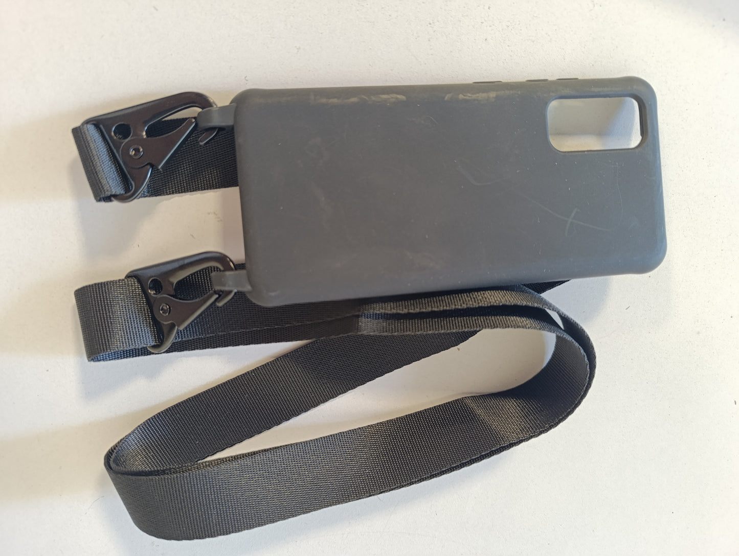 267158 - MBSLFY Mbrojtëse Telefoni e Përputhshme me Samsung Galaxy S20, Mbrojtëse me Gjerdan Silikoni me Lidhës të Lëvizshëm, e Zezë