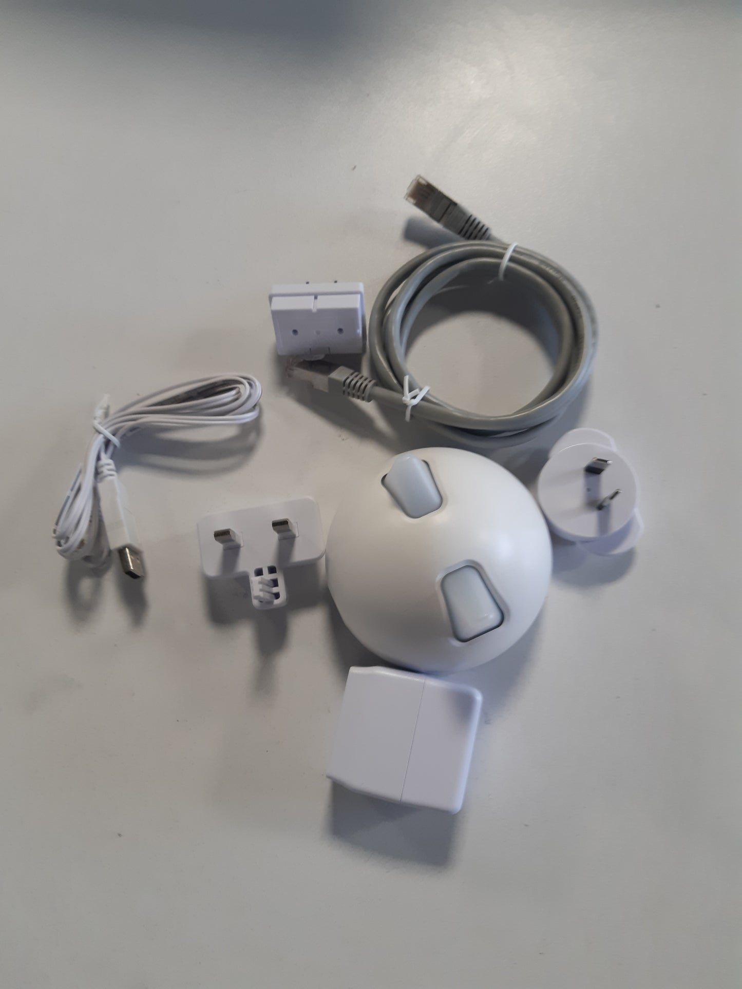 231142 - SURE PETCARE, Sure Petcare Hub, i pajtueshëm me SureFlap Microchip Pet Door Connect/Microchip Cat Door Connect, SureFeed Microchip Feeder Connect, Felaqua Connect, me aplikacion, i bardhë