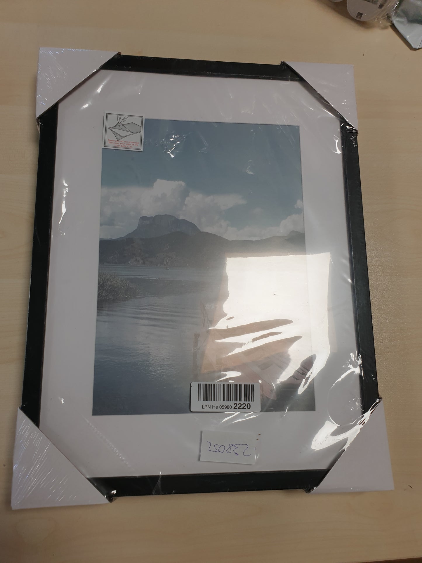 238052 - SONGMICS Korniza Fotosh 30 x 40 cm, Korniza Fotosh të Montuara në Mur, Karton MDF, me Gozhda pa Gjurmë, Set me 3 copë, E Zezë RPF057BZ01
