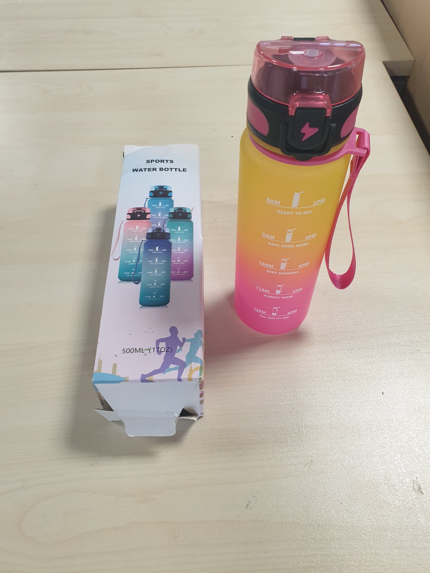 257974 - MOTSWEDI Shishe Uji, 500ml, pa BPA, plastike, dizajn me mbyllje që nuk rrjedh, me vulosje date, për shkollë, kamping, përdorim të përditshëm, e verdhë dhe rozë