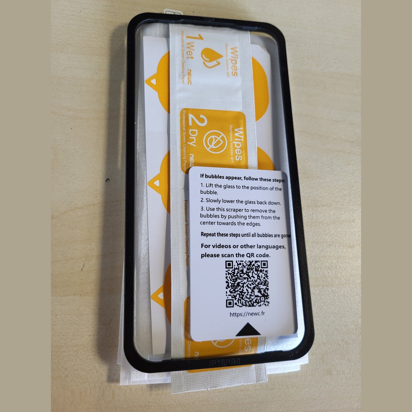 267405 - RE'C Pako me 3 mbrojtëse ekrani prej qelqi të temperuar për iPhone 17, 17 Pro, 16 Pro (6.3") - Mbrojtje nga gërvishtjet, HD e qartë, mjet instalimi i përfshirë