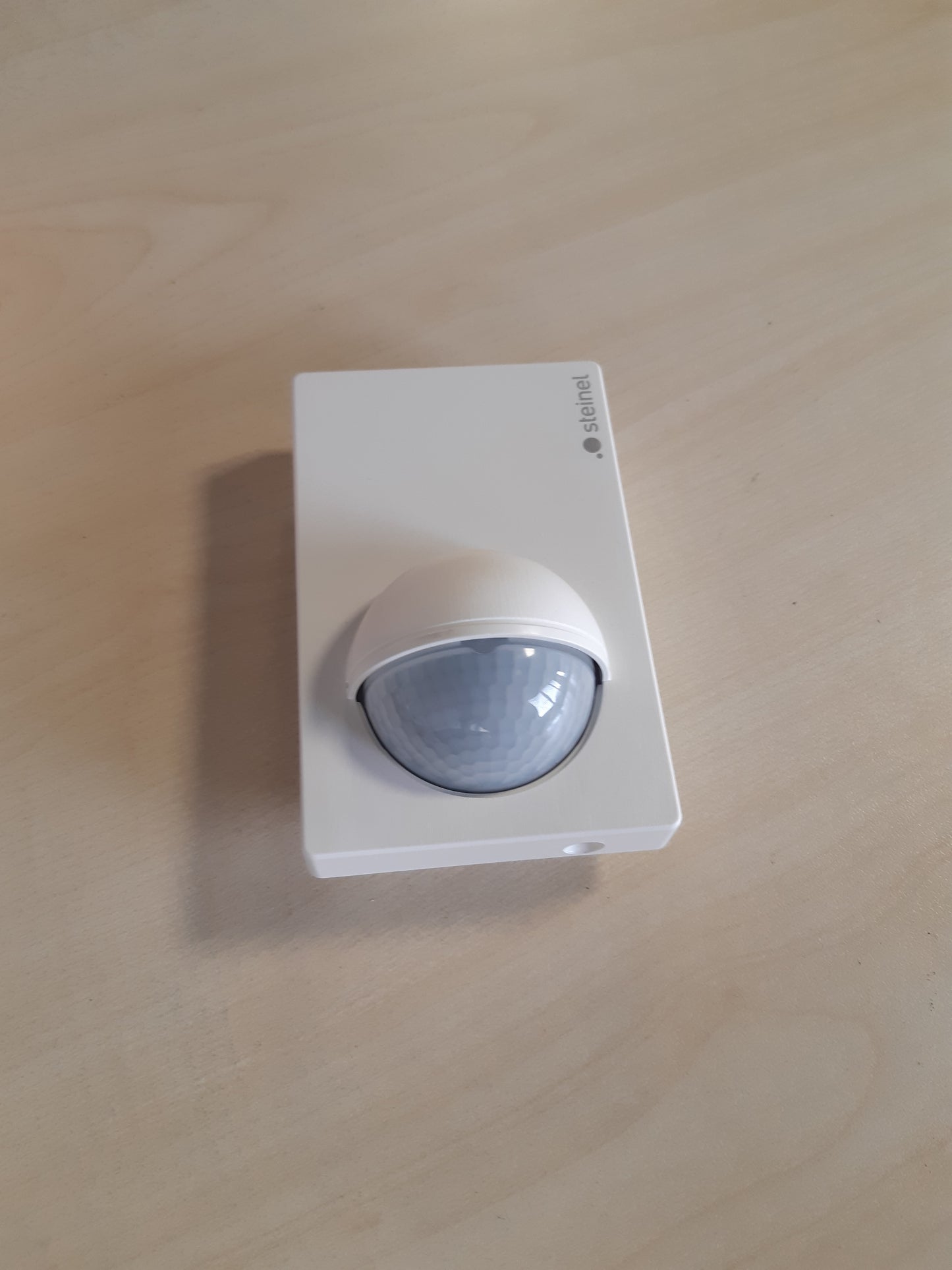 221768 - STEINEL Detektor lëvizjeje i bardhë IS 180-2, sensor lëvizjeje pasiv infra të kuqe 180°, sensor muzgu për përdorim të brendshëm dhe të jashtëm, (Gj x L) 76 mm x 120 mm.