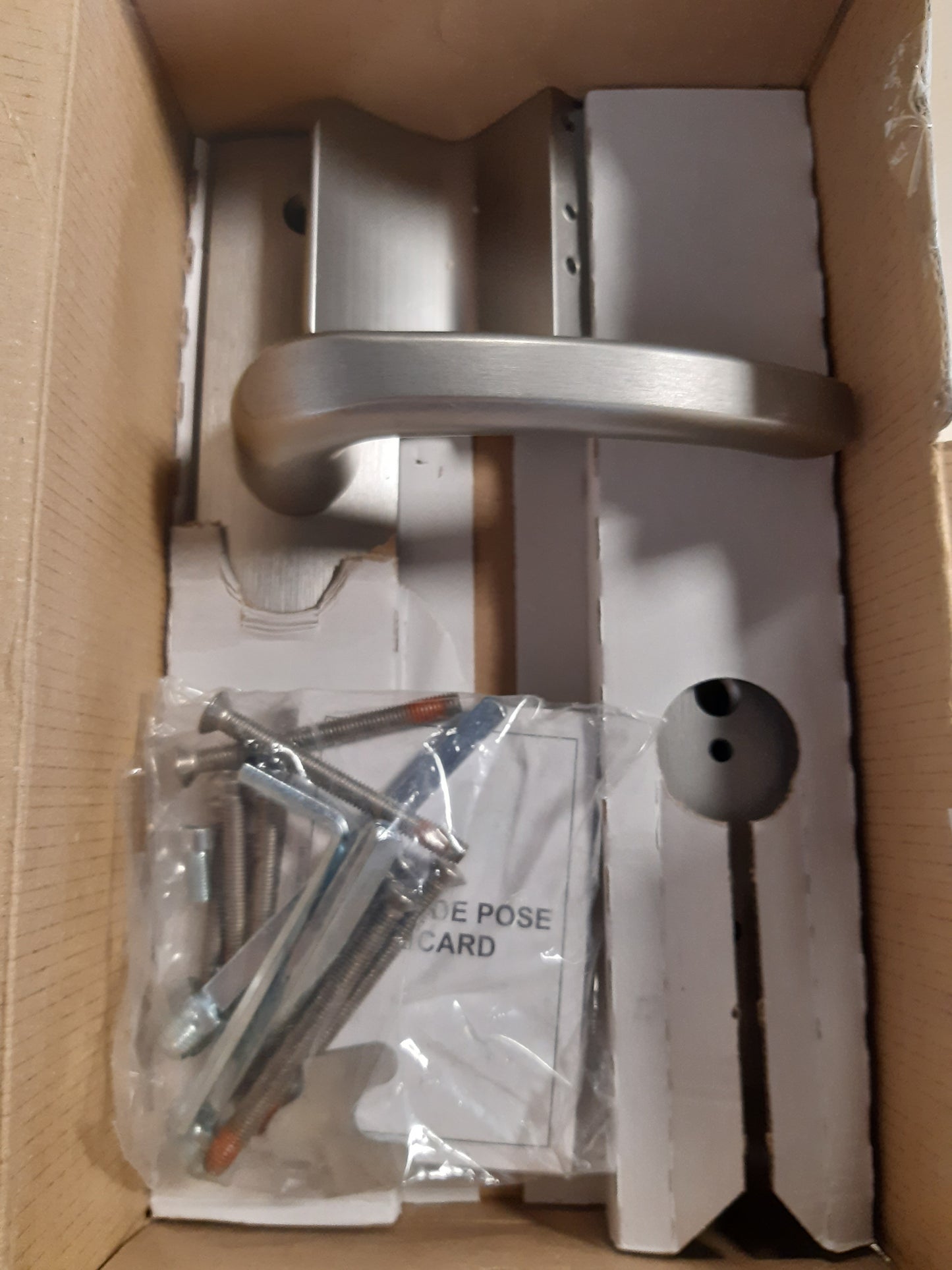 164326 - BRICARD - Set Dorezash të Mbrojtura në Pllakë EMUST, Mështetëse + Krah për Derën e Hyrjes (për Cilindër Evropian), Material: Çelik Inox, Modeli: 9920051