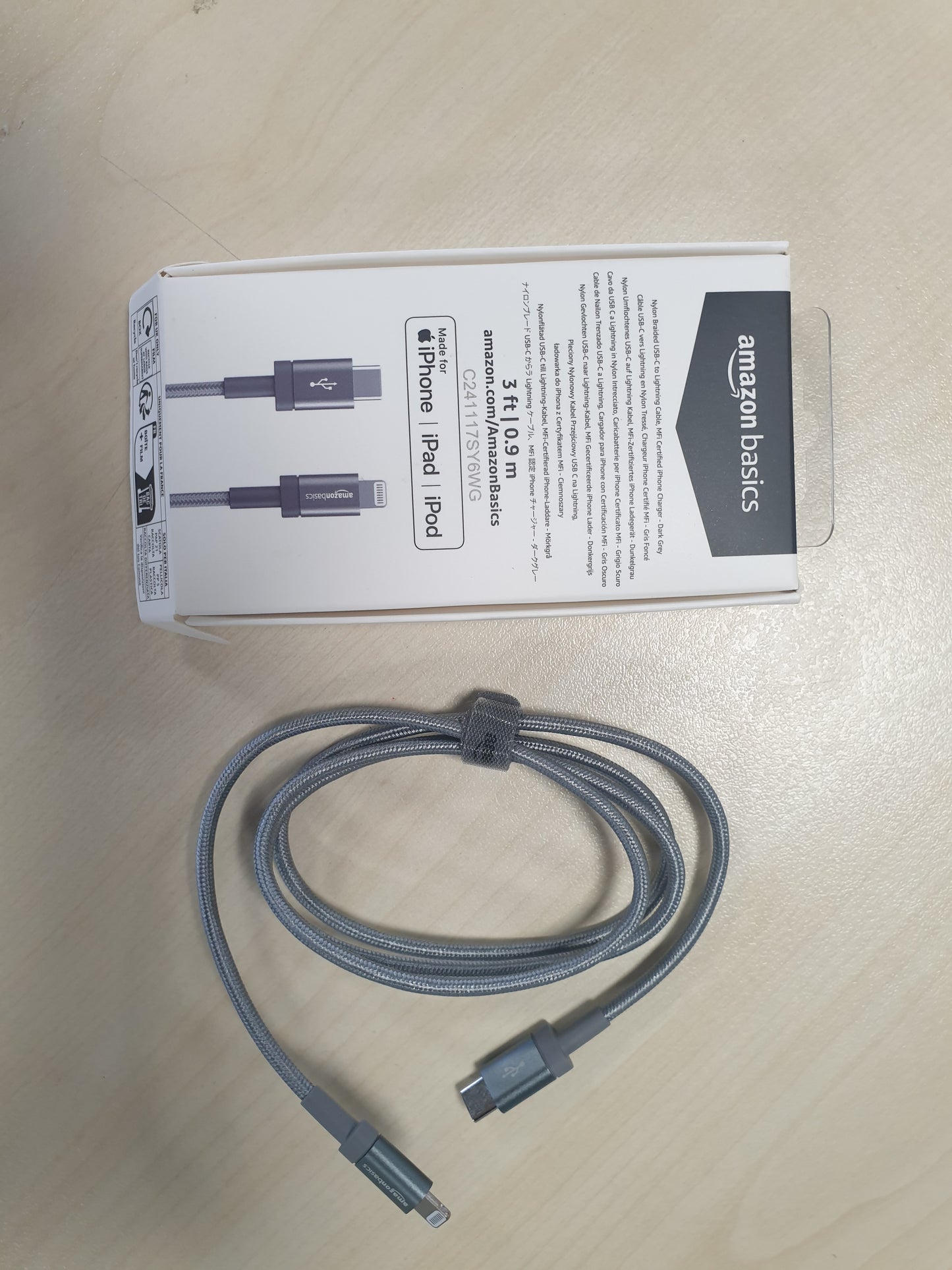 267253 - AMAZON BASICS Kabllo USB-C në Lightning, najlon i thurur, 0.9 m, e çertifikuar MFi për iPhone 13/12/11/X/XS/XR/8, gri e errët