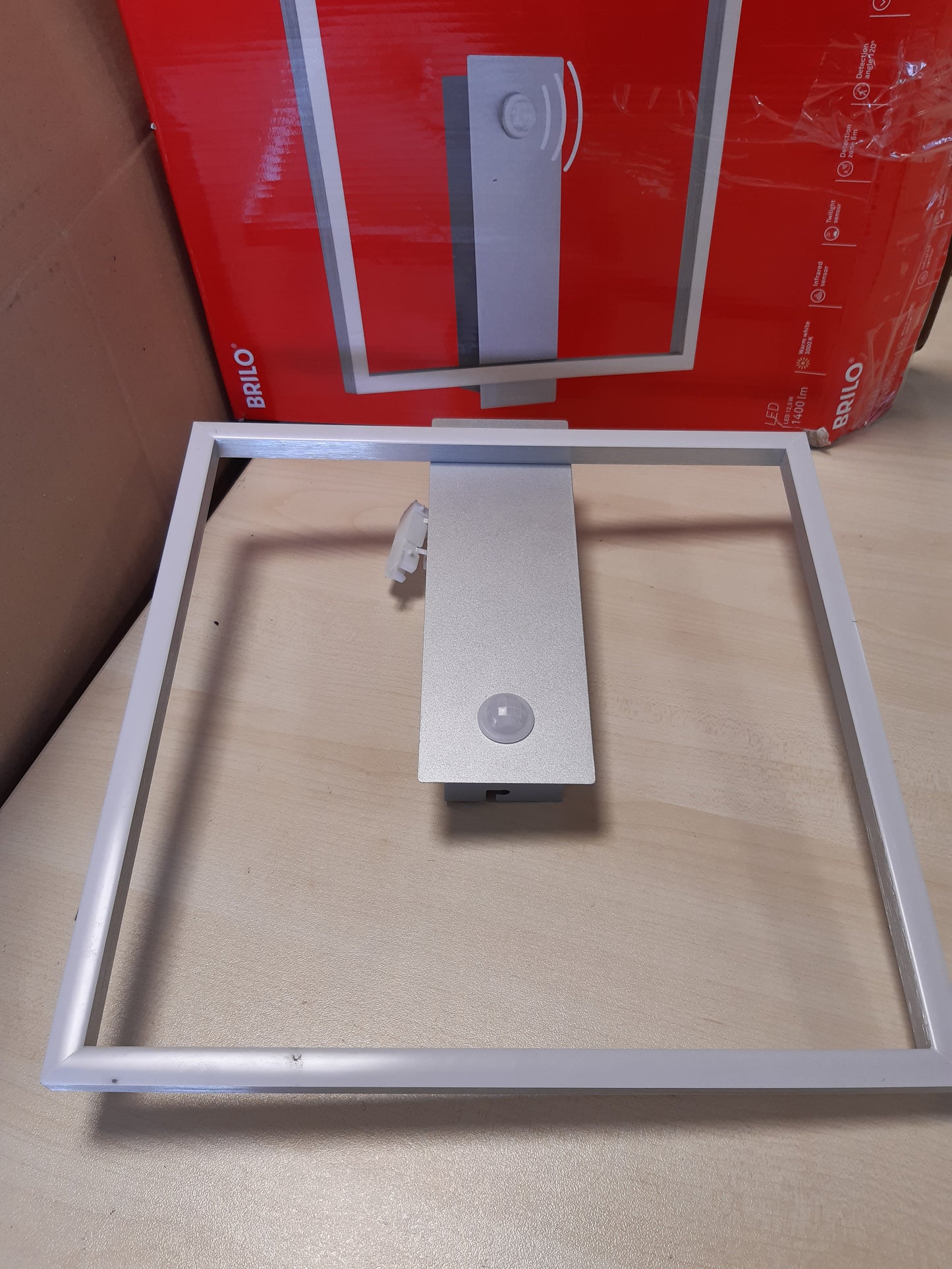 255424 - BRILONER Kornizë Llambë Tavani LED, Dritë e Bardhë të Ngrohtë, 320x300x50 mm, Ngjyrë Alumini, Argjend