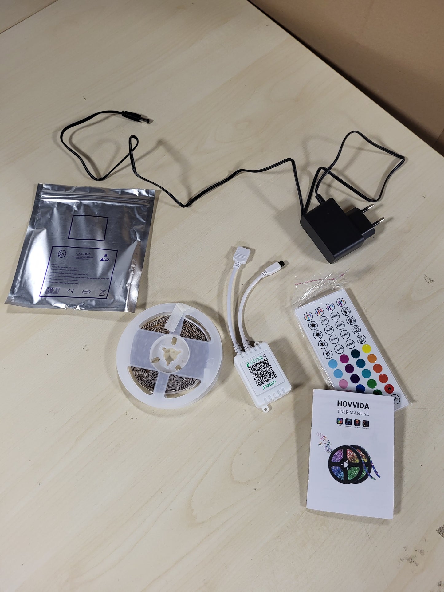 220156 - HOVVIDA - Shirit LED 5M, 30 LED/metër, 150 LED, RGB, Aplikacion dhe Telekomandë, Modalitet Muzike, Modalitet Kohëzues