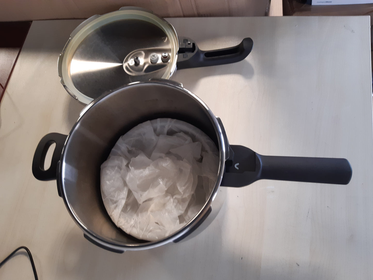 213242 - TEFAL Tenxhere me presion, çelik inox 6L, 22cm, 2 nivele gatimi, sistem sigurie Secure 5