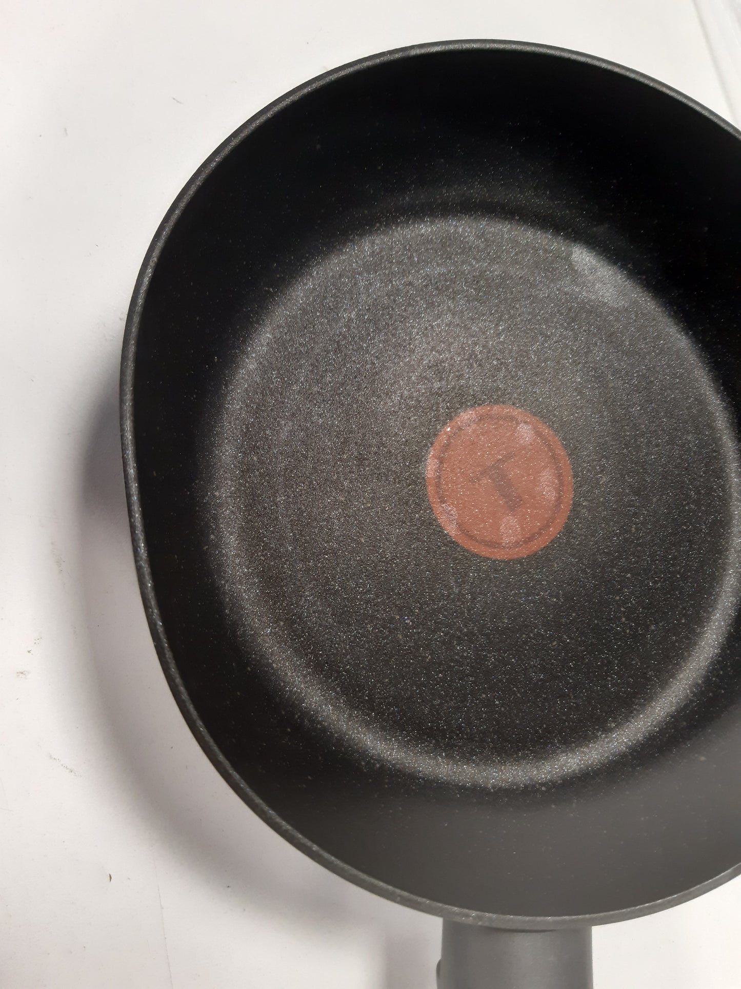 261171 - TEFAL TIGAN 20 CM, VESHJE JO NGJITËSE, KOMPATIBËL ME INDUKSION, PËR 1-2 PERSONA, G0110232