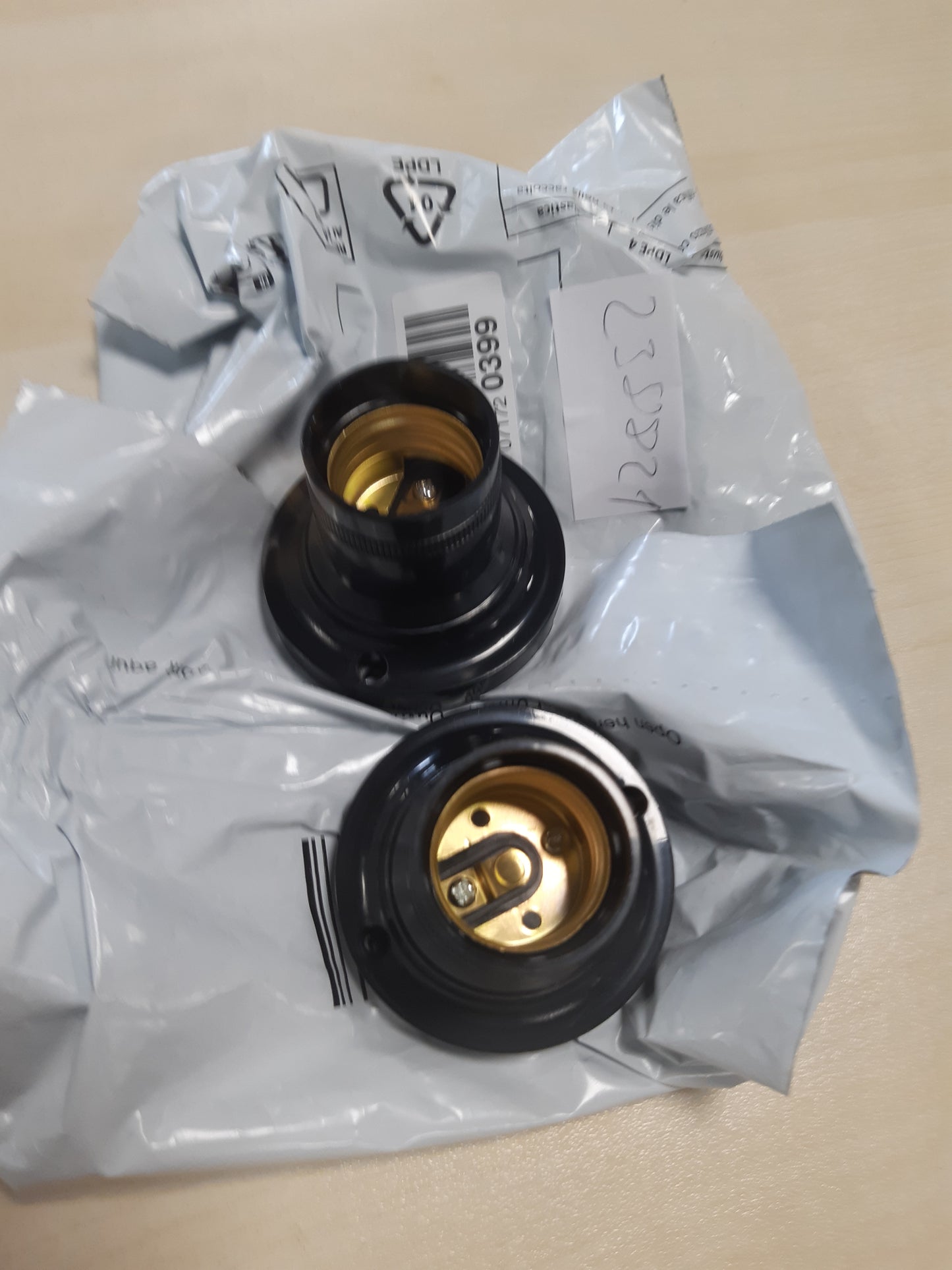 238821 - SARINI Mbajtëse Llambë E27, 2 Copë, Porcelan Qeramik me Vidë E27 për Llamba LED, CFL, Halogjene