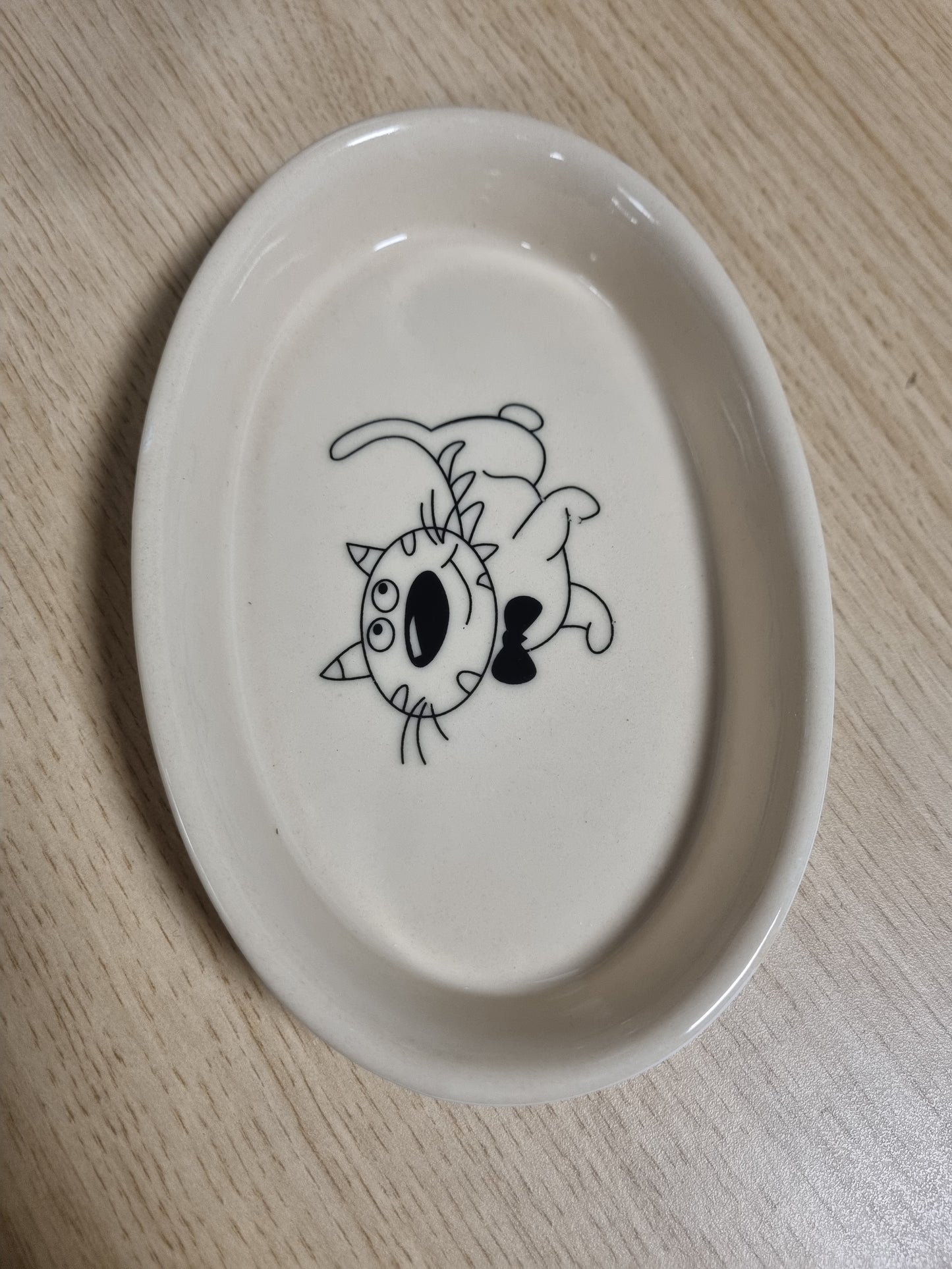 238974 - NOBBY TAS QERAMIK OVALE, KREM/BEZHË, 17 x 11 x 2.5 cm