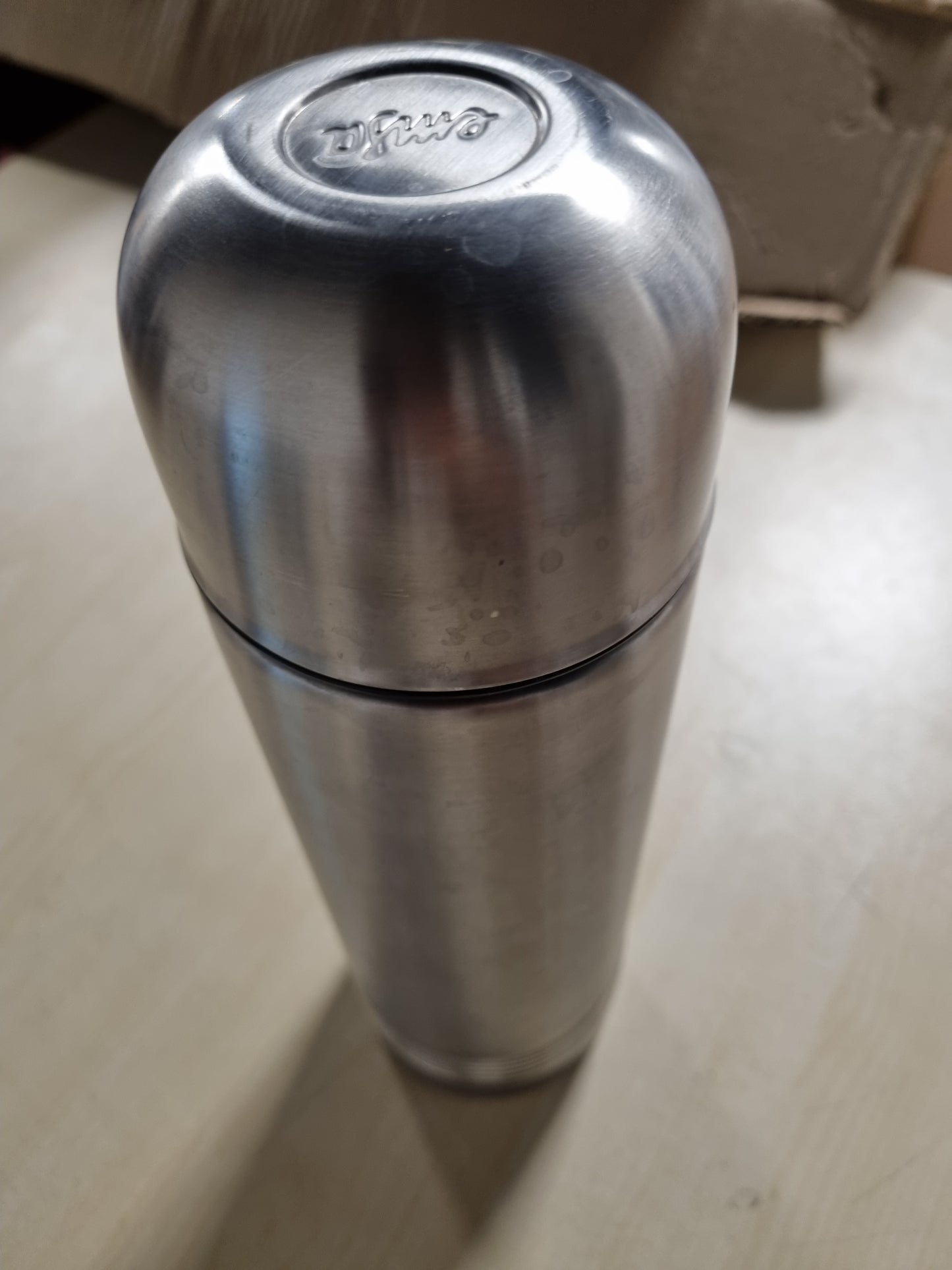 219289 - EMSA Shishe e izoluar Senator, 1000ml, termos, filxhan kafeje portativ, çelik inox, mbyllje e sigurt
