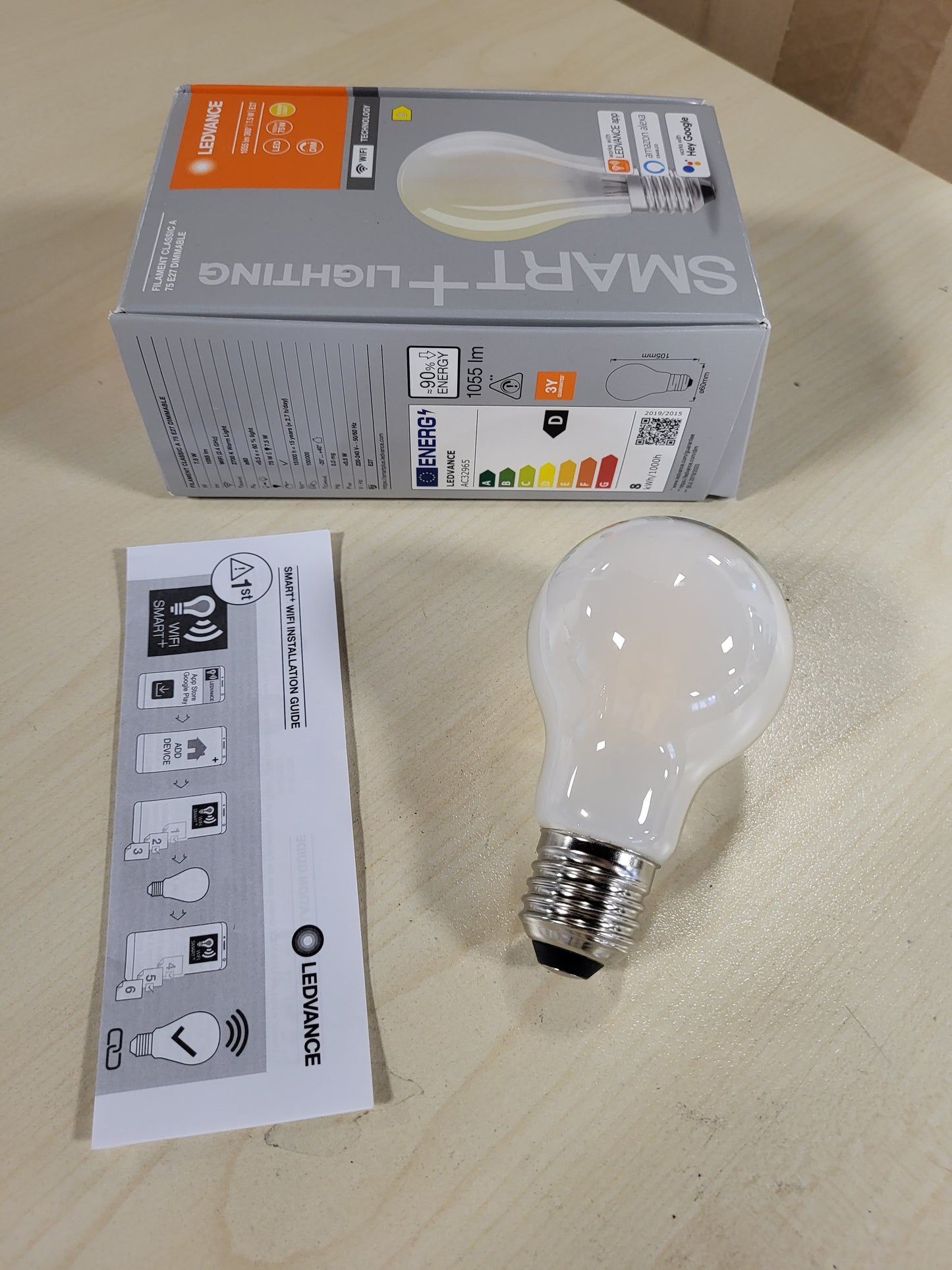 216718 - LEDVANCE Llampa LED inteligjente me teknologji Wi-Fi, bazë E27, e zbehtë, e bardhë e ngrohtë (2700K), formë llambë, zëvendësim për llambat inkandeshente 75W, kontrollueshme me Alexa, Google, aplikacion, 1 pako