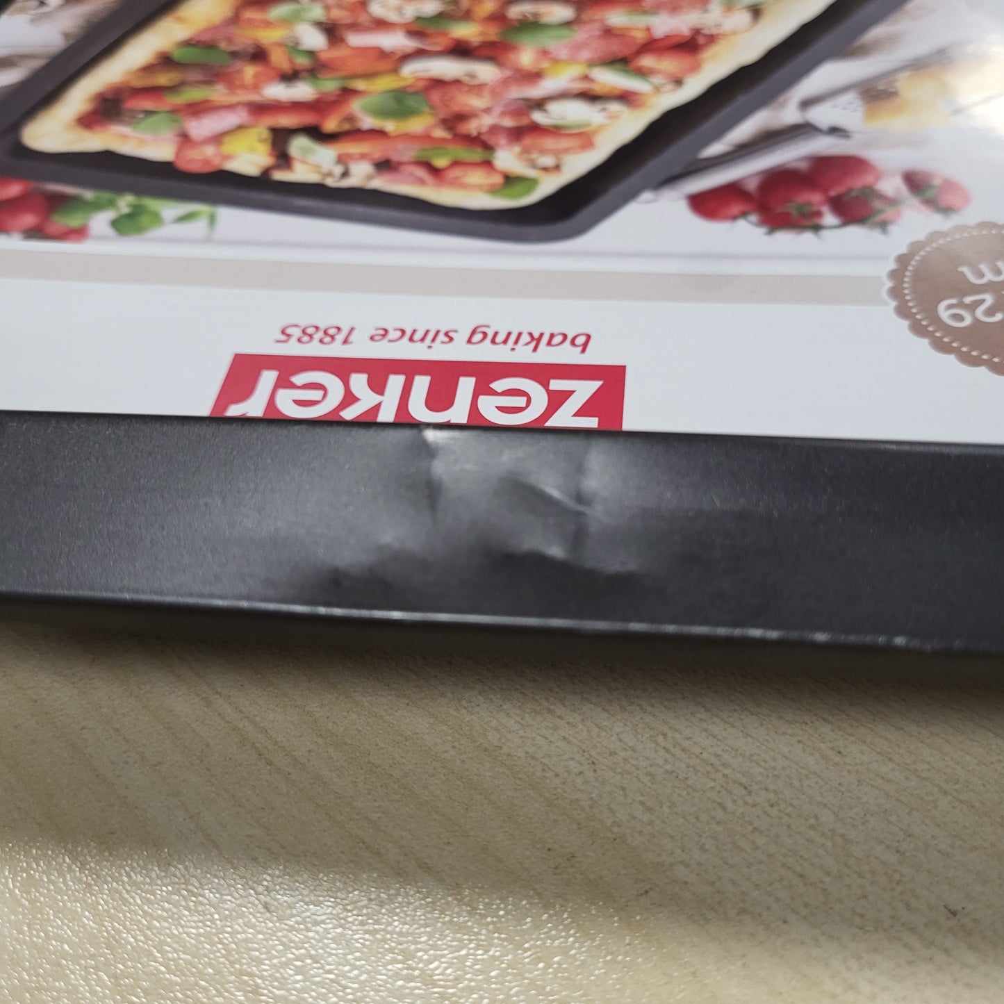 262722 - ZENKER Tepsi Drejtkëndëshe për Pica, 420 x 290 x 25 mm, Garanci 5-Vjeçare, Rezistente ndaj Nxehtësisë deri në 230°C, Veshje Jo-Ngjitëse