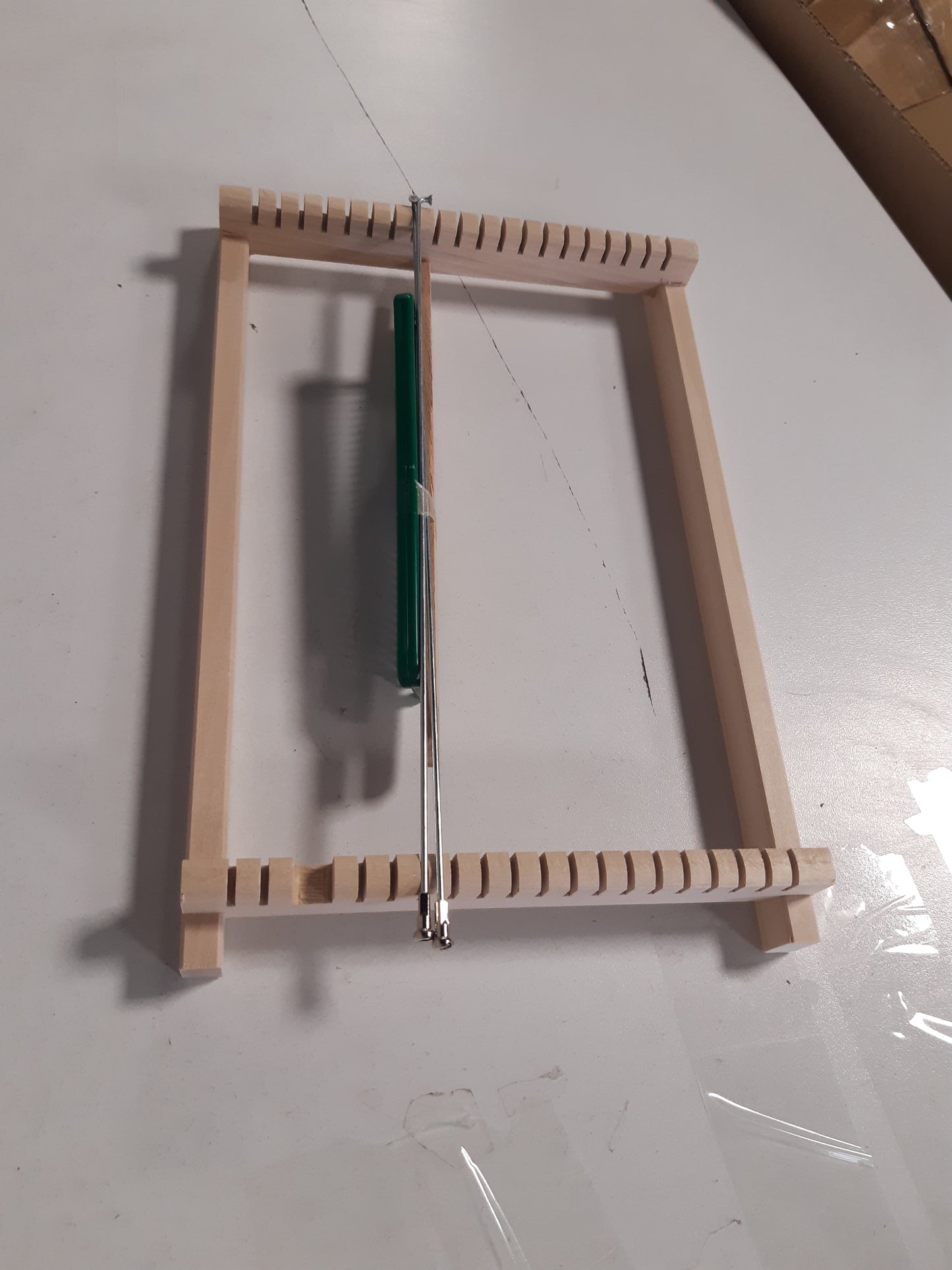 215713 - RAYHER DIY Set tezgjahu prej druri për fëmijë, Gjerësia e endjes 16.5 cm, përfshirë karrocë, krehër me aksesorë, 18.5x29 cm