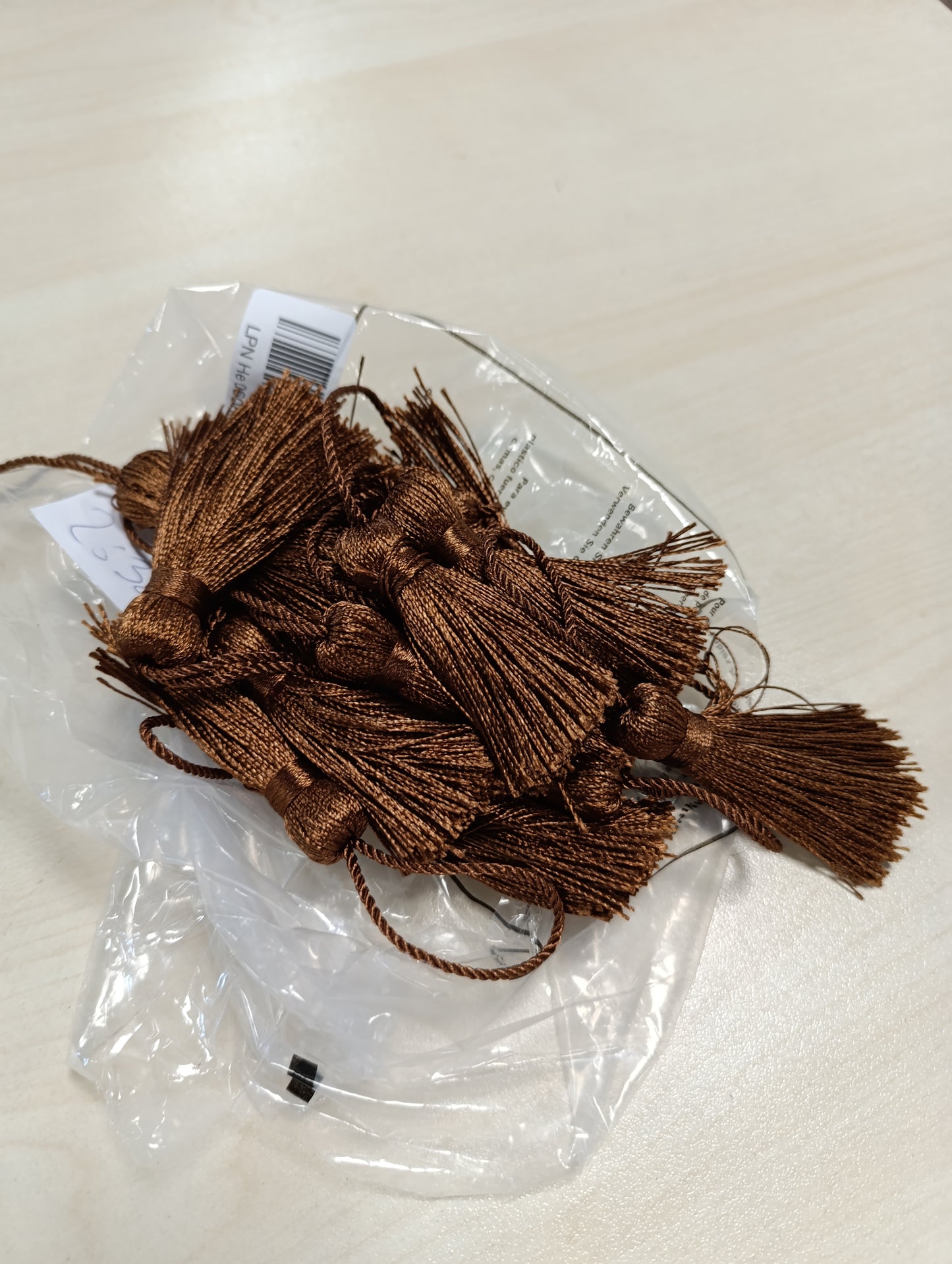 263235 - MAKHRY 20 copë Mini Tassel Artizanale prej Mëndafshi 4.3 Inç, Punuar me Dorë, Lak Kabllo 2 Inç, Nyjë të Vogël Kineze për Vathë, Faqeshënues, Pajisje Artizanale DIY (Kafe e Lehtë)