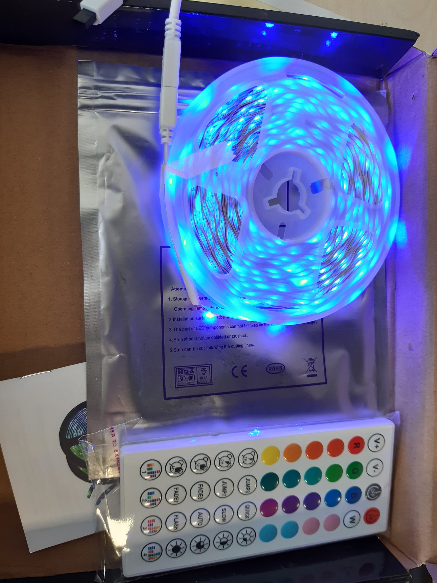 253321 - HOVVIDA Shirit LED 10M, 30 LED/metër, 24V RGB, 300 LED, APLIKACION dhe telekomandë, Sinkronizim Muzikor