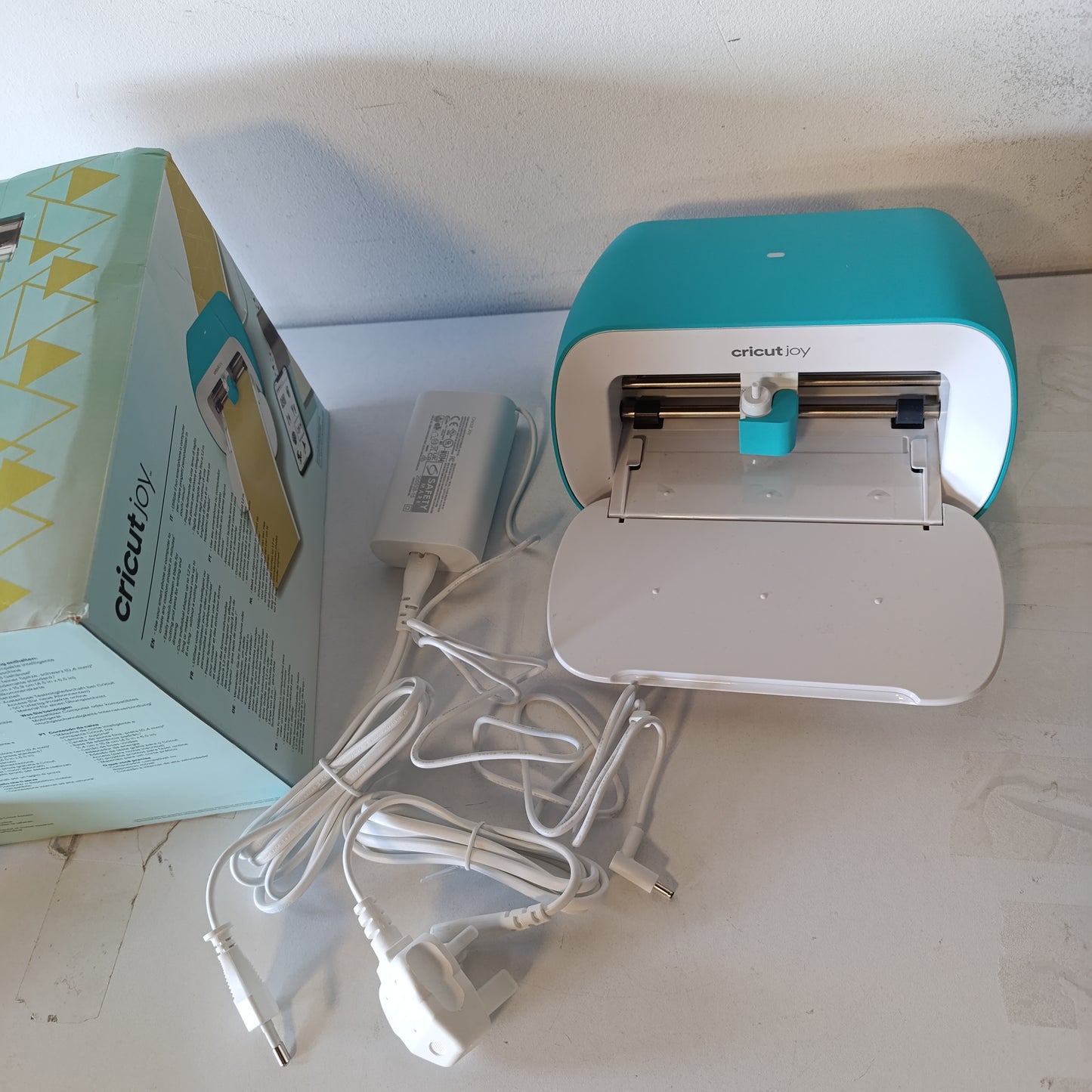 195023 - CRICUT Joy | Paketa Fillestare e Vitit 2024