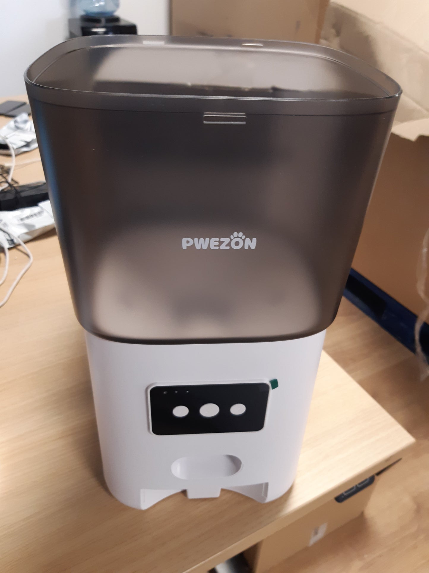 204522 - USHQYES AUTOMATIK PËR MACE, NGA 6L ME 2.4G WIFI - Shpërndarës ushqimi me alarm për nivel të ulët ushqimi dhe regjistrim zëri 10 sekondash, 2 tasa çelik inoks, deri në 20 porcione dhe 15 vakte në ditë