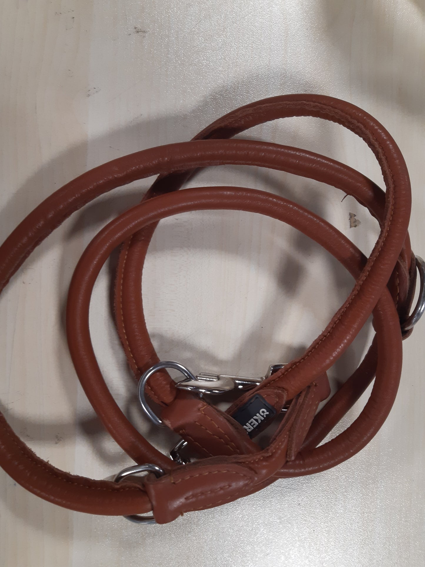 223504 - KERBL Pet Rundleder-Führleine Roma 200cm, 8mm, konjak
