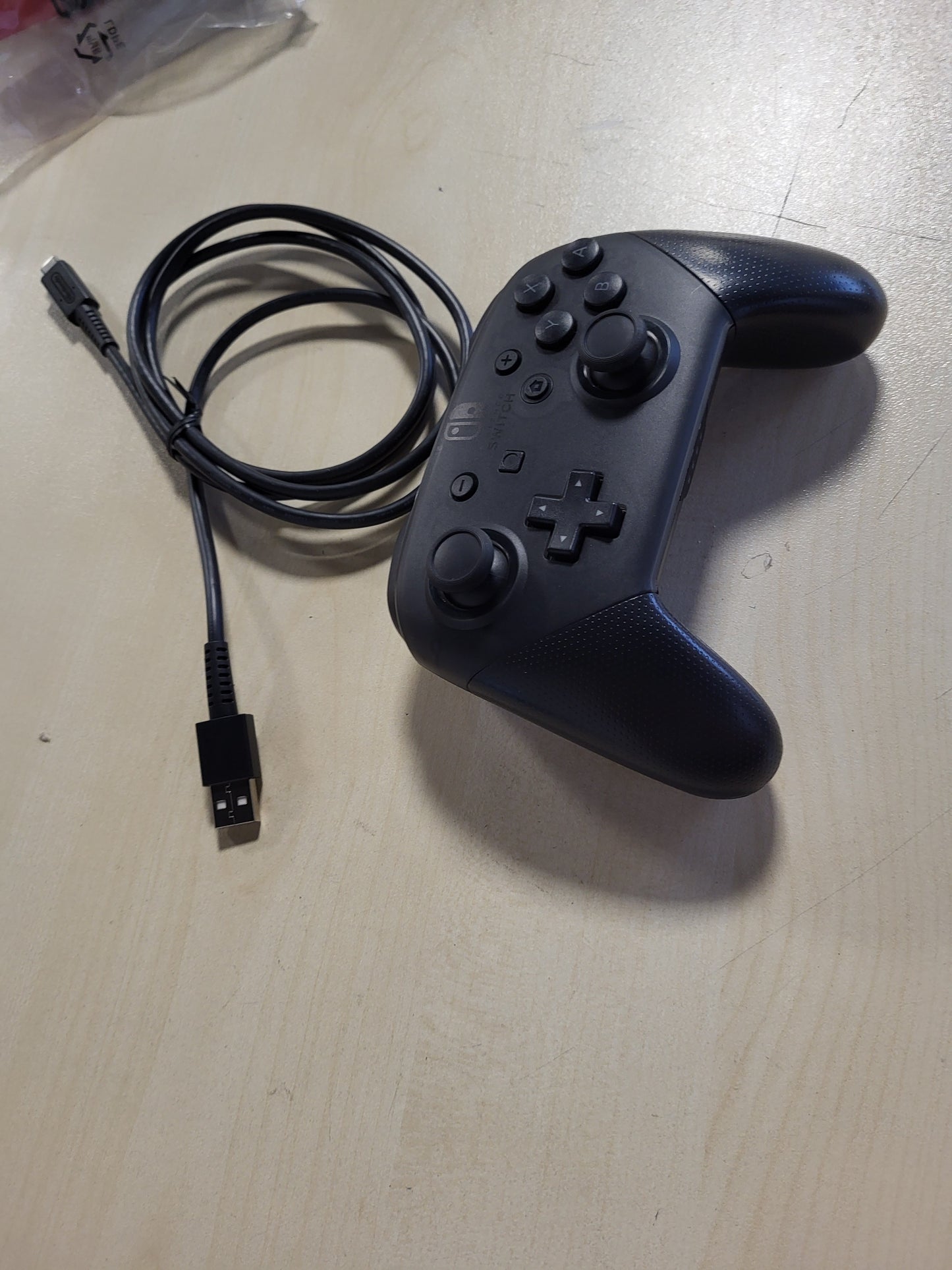 266205 - Nintendo Kontrolluesi Switch Pro