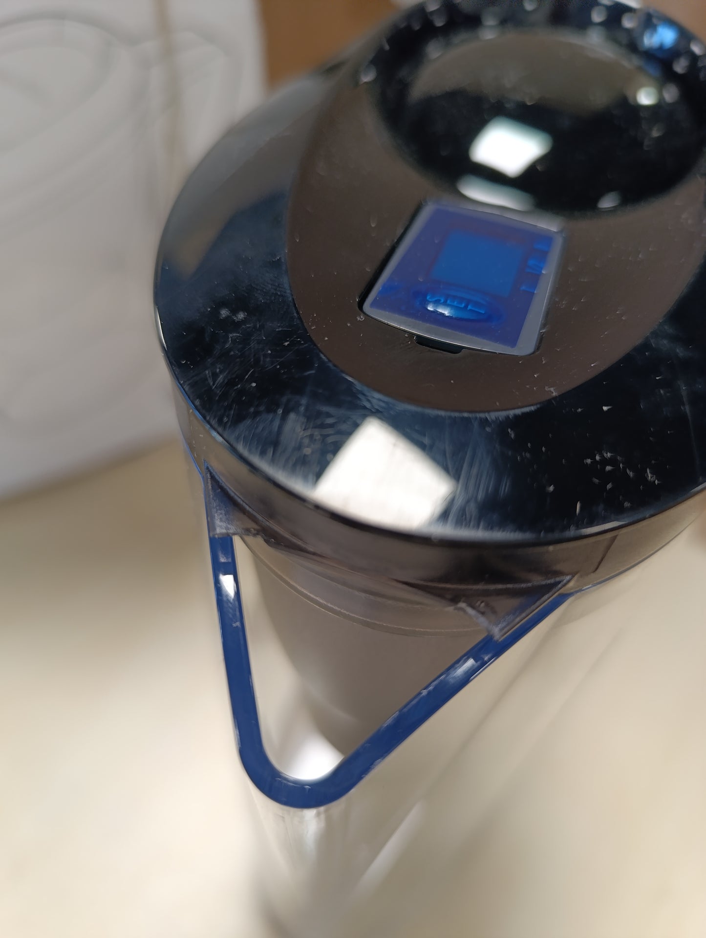 214796 - AMAZON BASICS Enë filtri uji 2.3L - e zezë