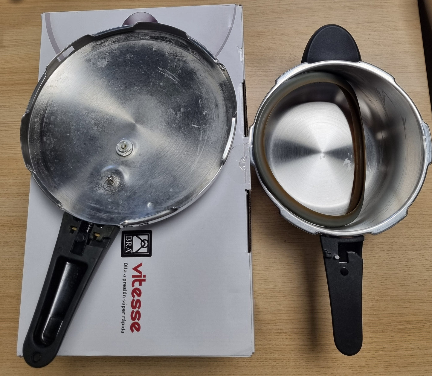 245376 - BRA Tenxhere me Presion Vitesse 6 Litra, çelik inox 18/10, me 2 Programe Gatimi dhe Sistem Mbylljeje Hapjeje, e përshtatshme për të gjitha llojet e sobave