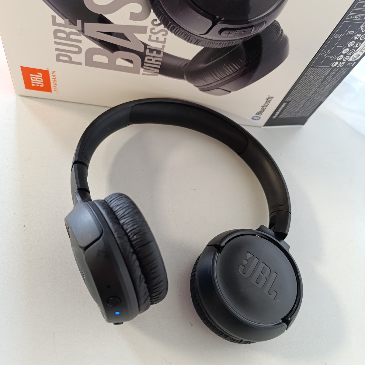 268104 - JBL TUNE 510 BT – Kufje Bluetooth On-Ear – Të zeza – Kufje të palosshme – Jetëgjatësi e baterisë deri në 40 orë