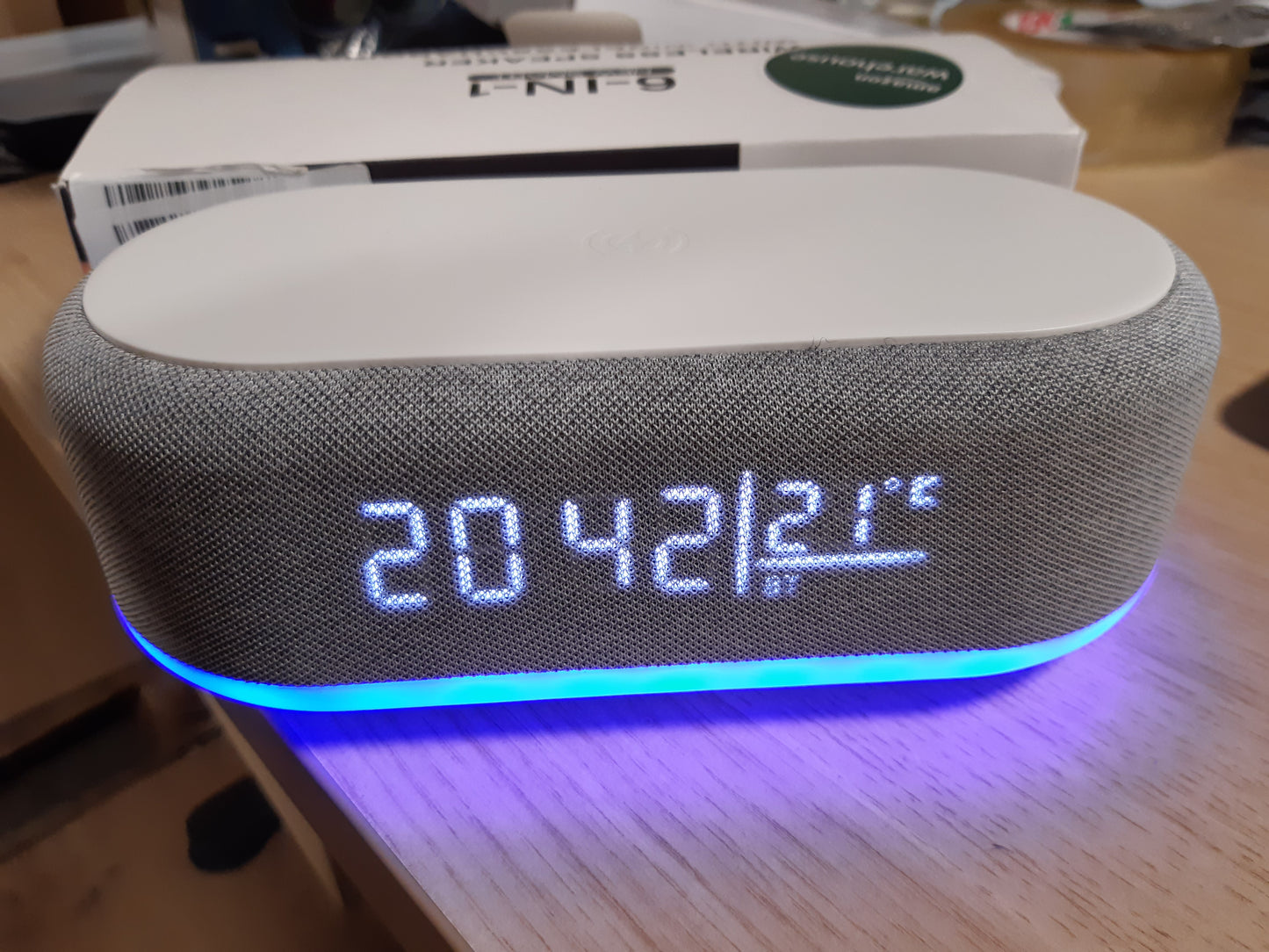 240417 - ORË DIXHITALE me zile, 15W, karikim pa tel për iPhone/Samsung, altoparlant Bluetooth, 9 ngjyra, ekran temperature