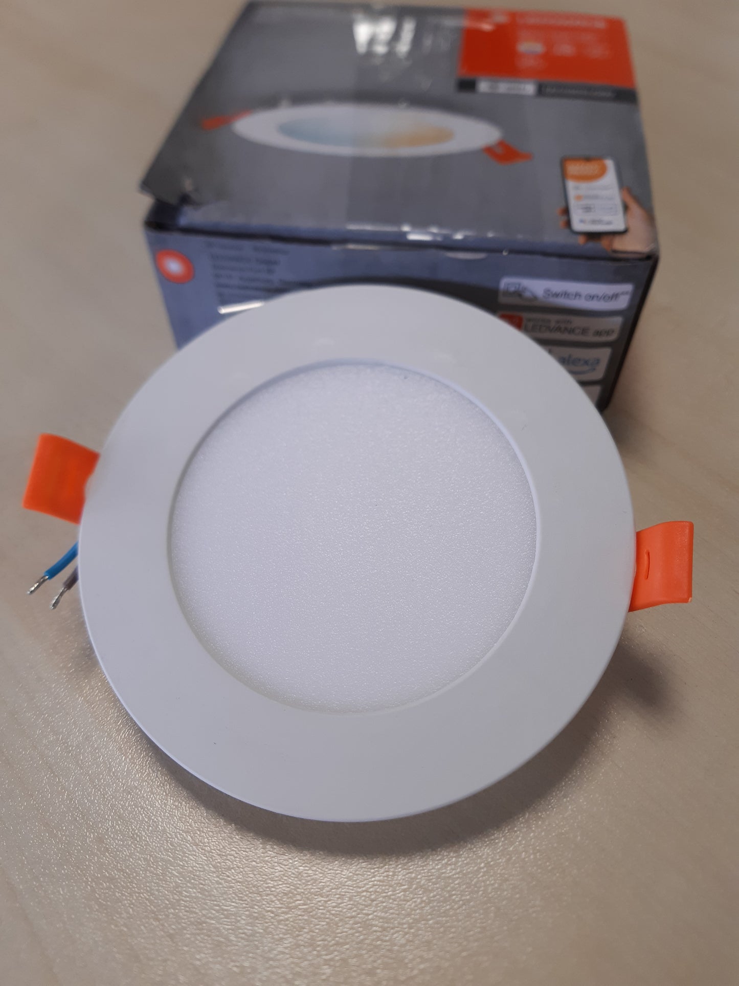 256887 - LEDVANCE LED SPOT INTEGRATE SLIM Ø 12 cm, dritë e rrumbullakët, 8W, temperaturë ngjyre 3000-6500K, 550 lumen, dizajn i sheshtë, e bardhë
