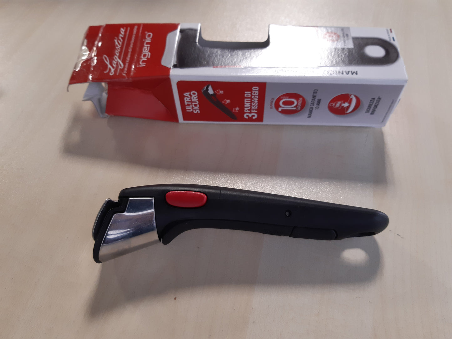 137840 - DOREZË E LËVIZSHME LAGOSTINA INGENIO, Rezistente deri në 10kg, Dizajn Ergonomik, e Pajtueshme me Trupat e Tenxhereve Ingenio, Ngjyrë e Zezë