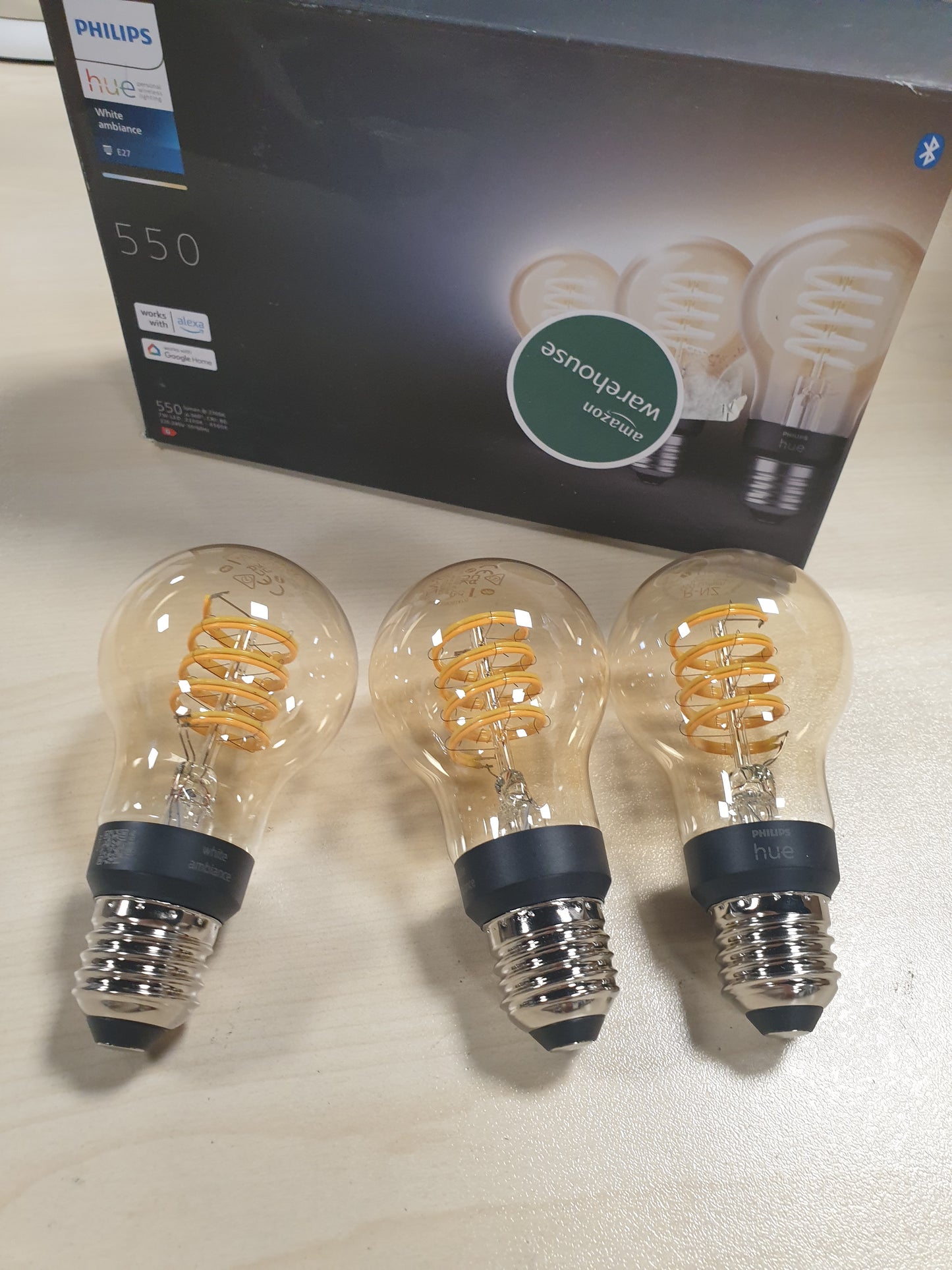 226080 - PHILIPS HUE Llambë me filament inteligjent, Dritë e bardhë nga e ngrohta në të ftohtë, E27, 7W, me errësim, Bluetooth
