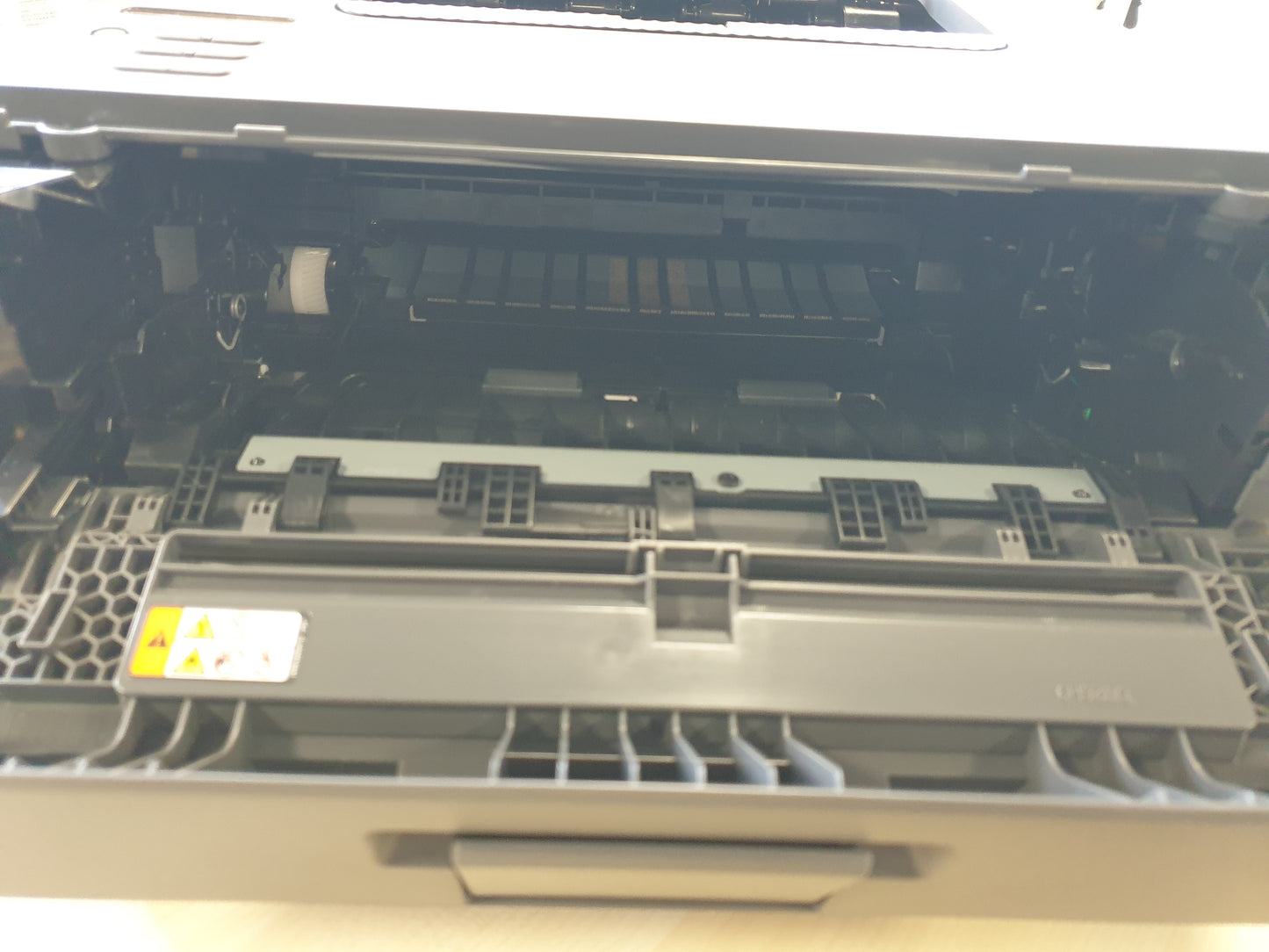 188713 - BROTHER Printer Lazer HL-L2400DW A4 me Printim Automatik Dupleks, Wi-Fi, Ekran LCD, Kapacitet prej 700 faqesh, Toner i përfshirë