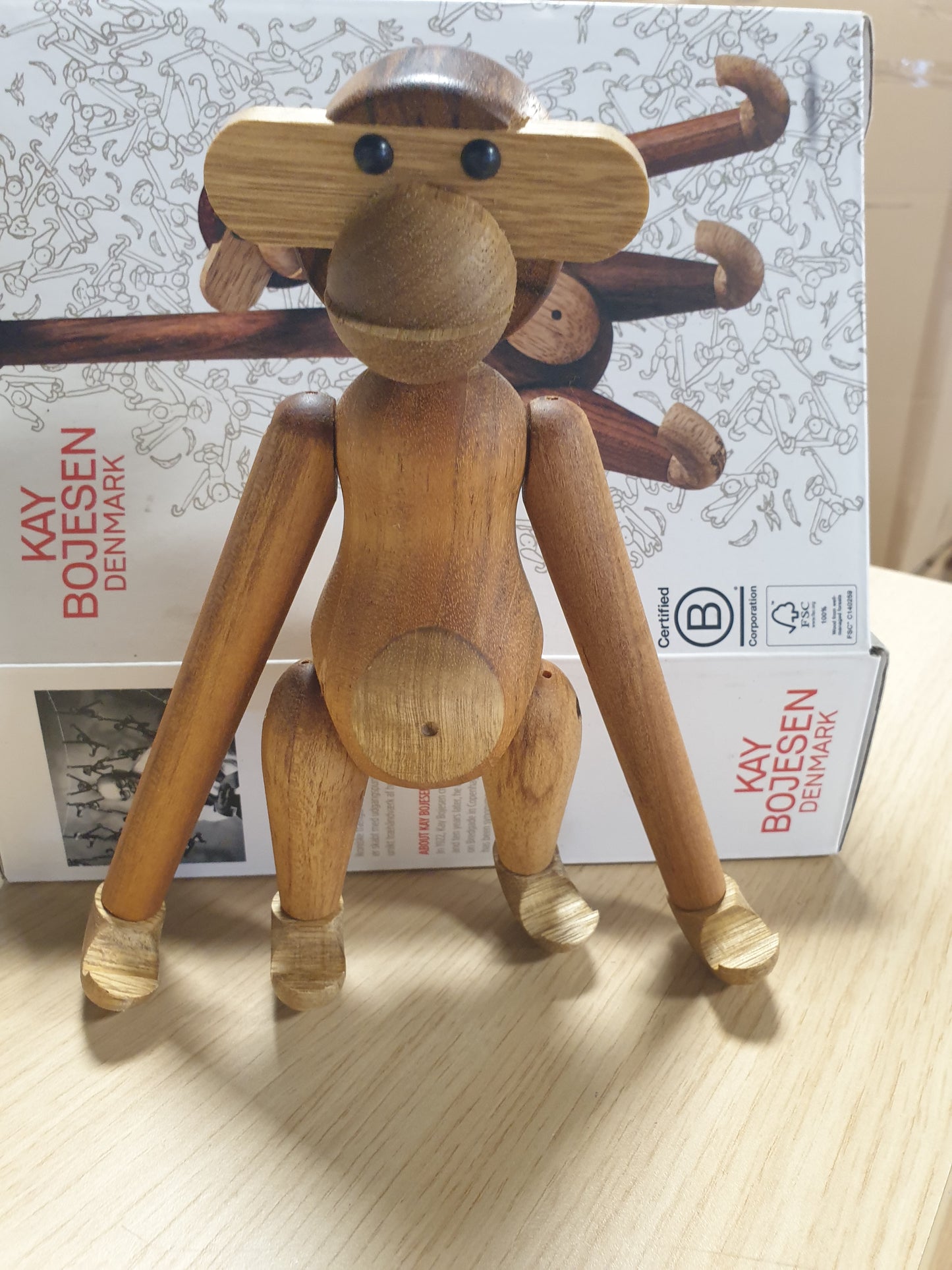 221074 - KAY BOJESEN Figura të vogla majmunësh, 18.5 cm, dru i errët