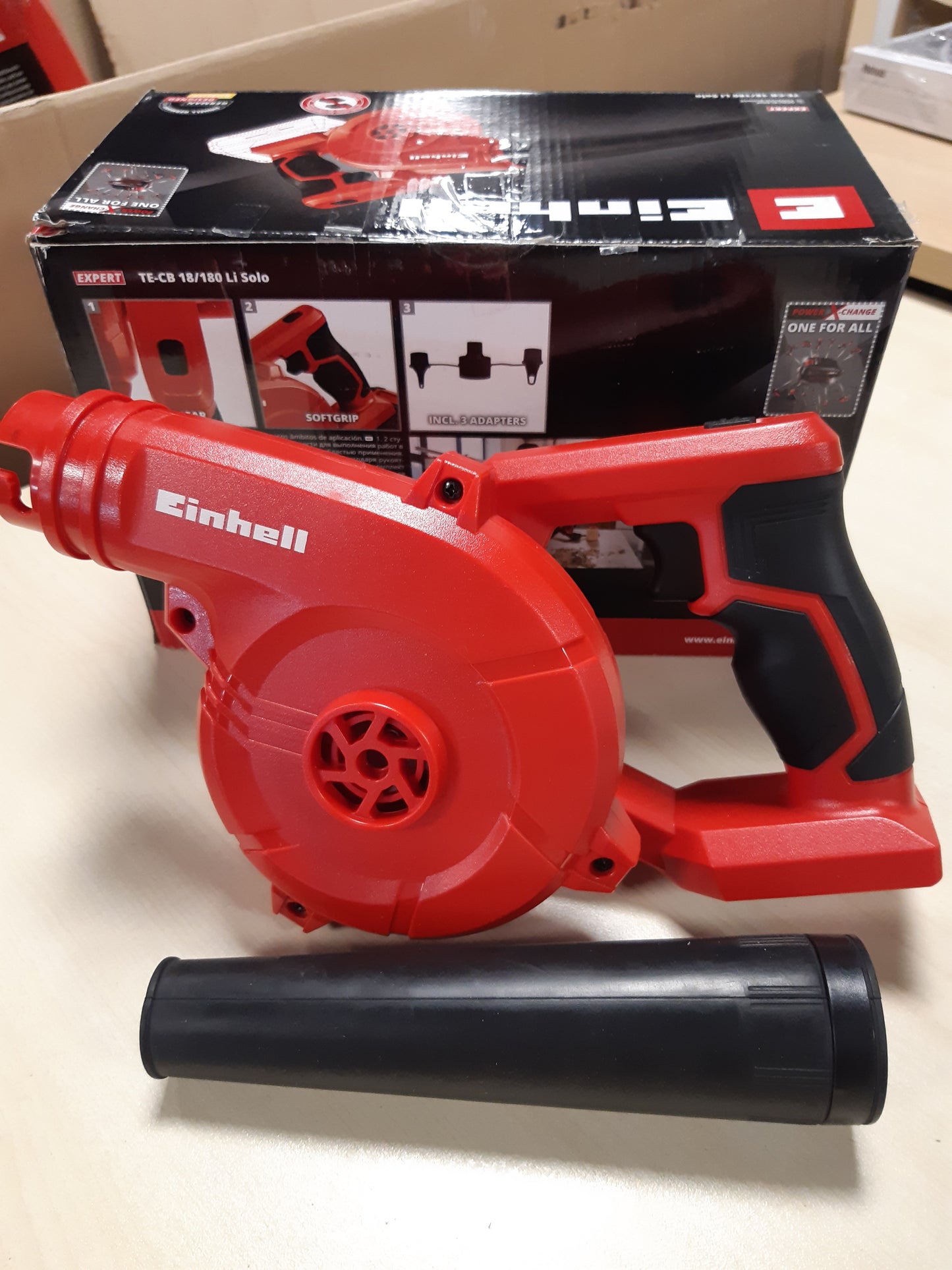 163486 - EINHELL Fryrëse Gjethësh pa Tel, TE-CB 18/180 Li-Solo Power X-Change, me 2 Shpejtësi 130 km/orë dhe 180 km/orë, me Adaptorë, pa Bateri dhe Karikues