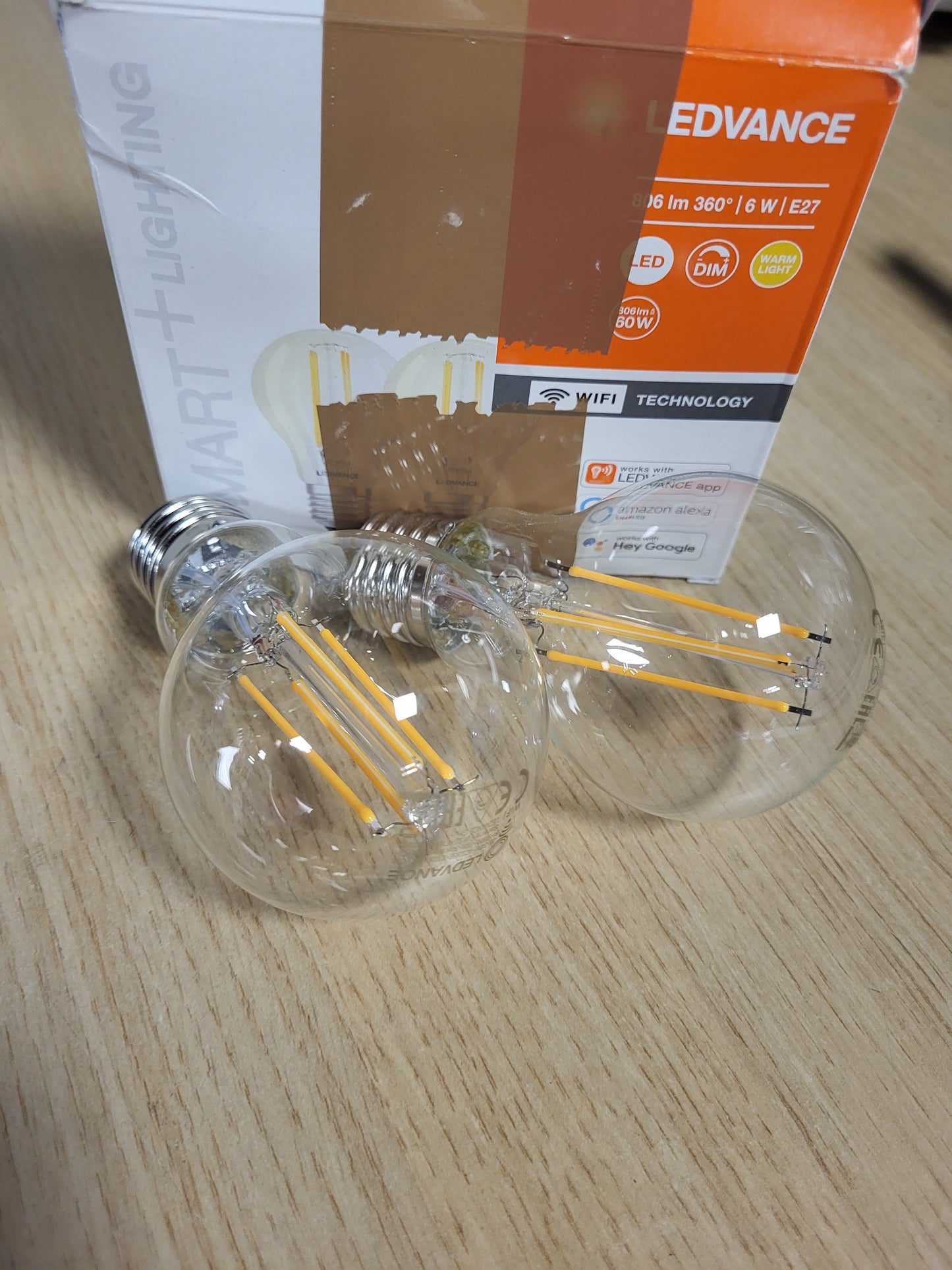 216389 - LEDVANCE Llampa LED inteligjente me teknologji WiFi, bazë E27, zëvendëson llambat 60W, pako me 2