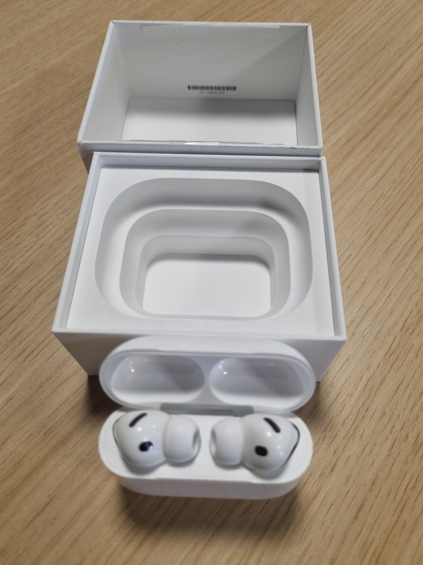 266027 - APPLE Kufje pa tel AirPods Pro 3, anulim aktiv i zhurmës, matje e rrahjeve të zemrës, funksion i aparatit të dëgjimit, Bluetooth, tingull rrethues, Hi-Fi, ngarkim USB-C