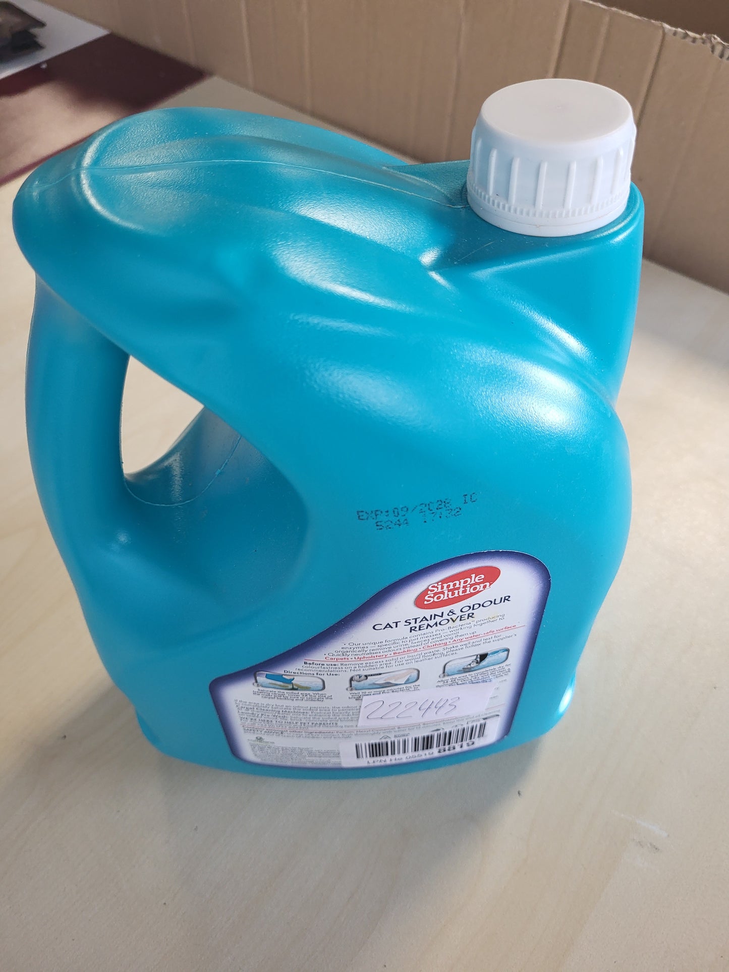 222443 - Pastrues Enzimatik për Njolla dhe Aroma Maceve, 4 L, fuqi pastrimi probakteriale