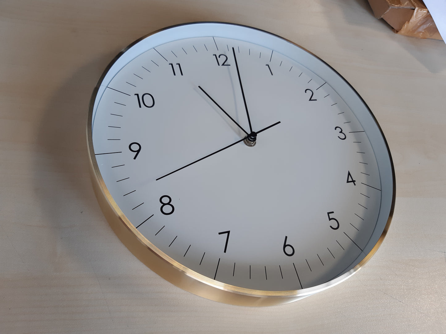 226782 - LUUK LIFESTYLE Orë muri minimaliste prej ari, e heshtur pa tik-tak, dekorim modern, 31 cm, dhuratë për festën e ngordhjes së shtëpisë, me numra arabë, e përshtatshme për kuzhinë, dhomë ndenjeje, orë muri me dorë të dytë