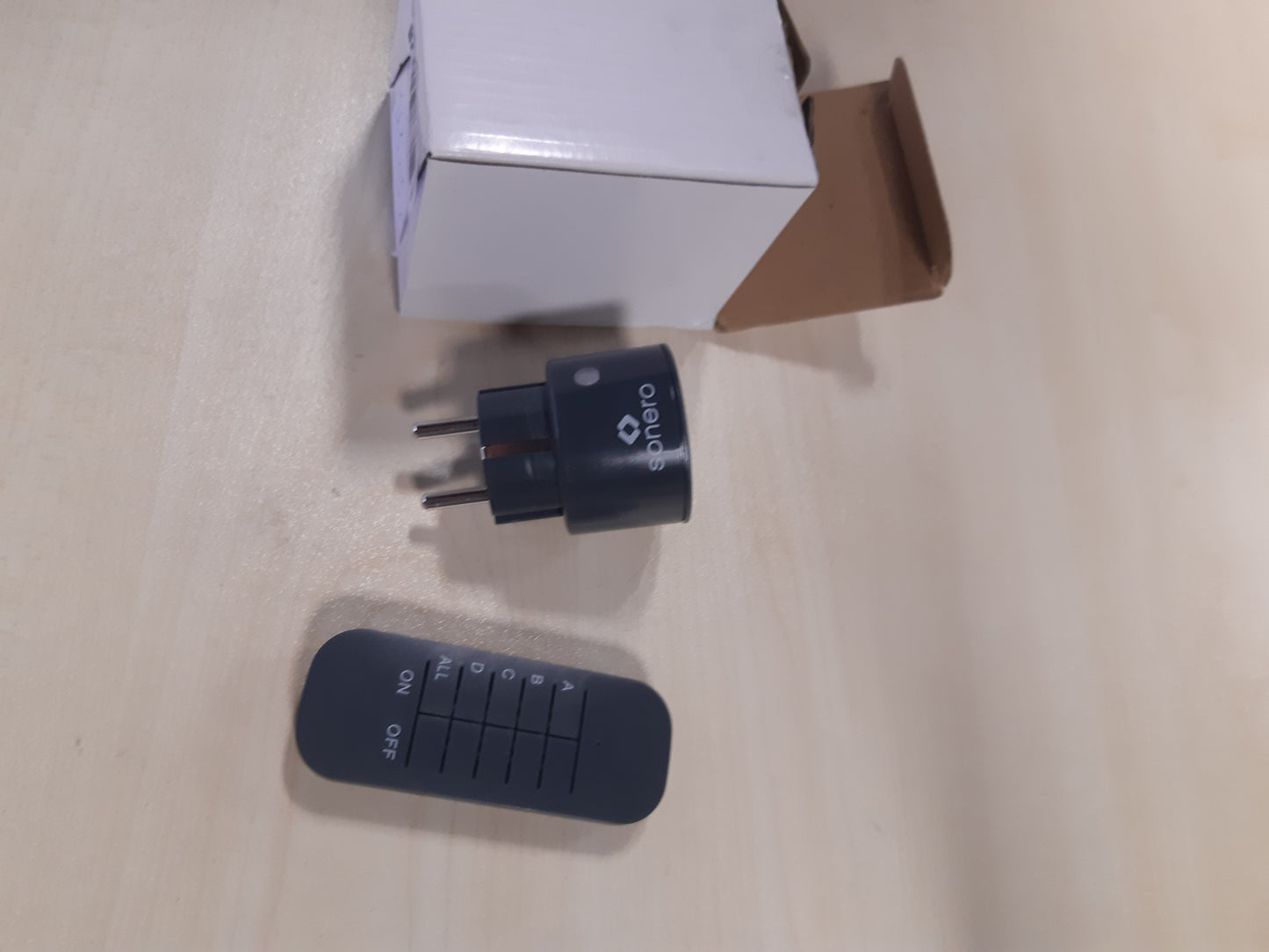 165058 - SONERO® Set Prizash Radioje 2300 Vat - 1 Telekomandë, 1 Prizë për Përdorim të Brendshëm, Rreze Veprimi 30m, Ngjyra Antracit