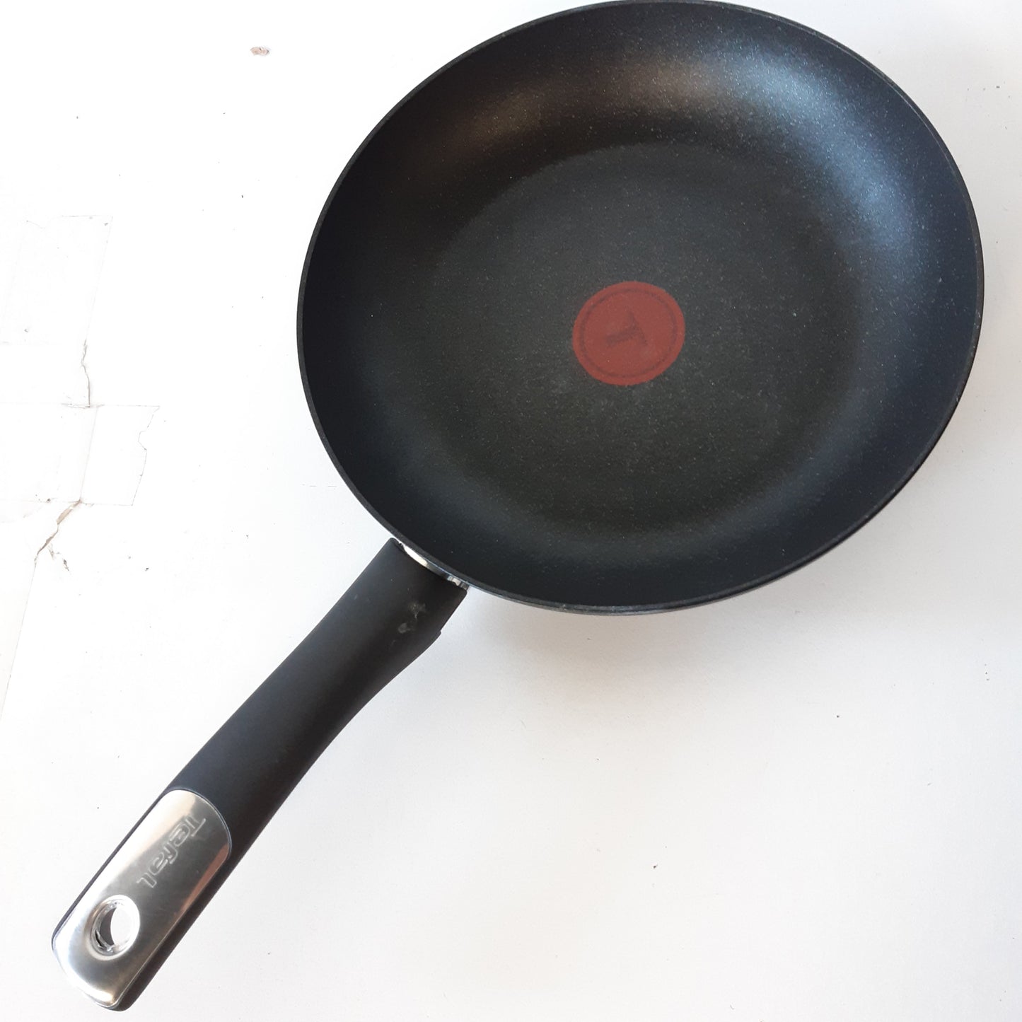 261168 - TEFAL - Explore Stone - Tigan 24 cm - Dorezë e fiksuar - Veshje jo-ngjitëse - I përshtatshëm për soba me induksion - Termo-Signal