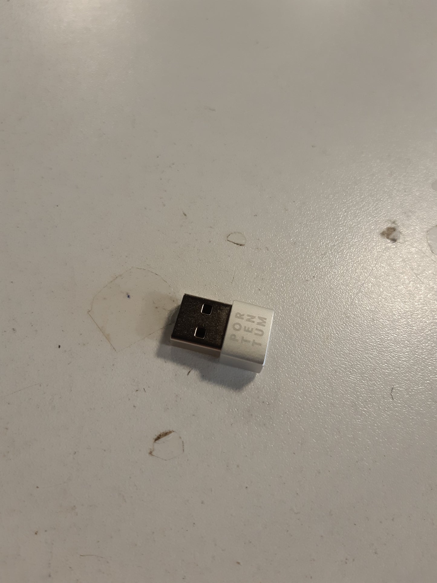 267467 - ADAPTUES PORTENTUM USB C Femër në USB A Mashkull 2.0 - Shpejtësi 480 MB - Trup Zinku - Peshon 4 Gramë