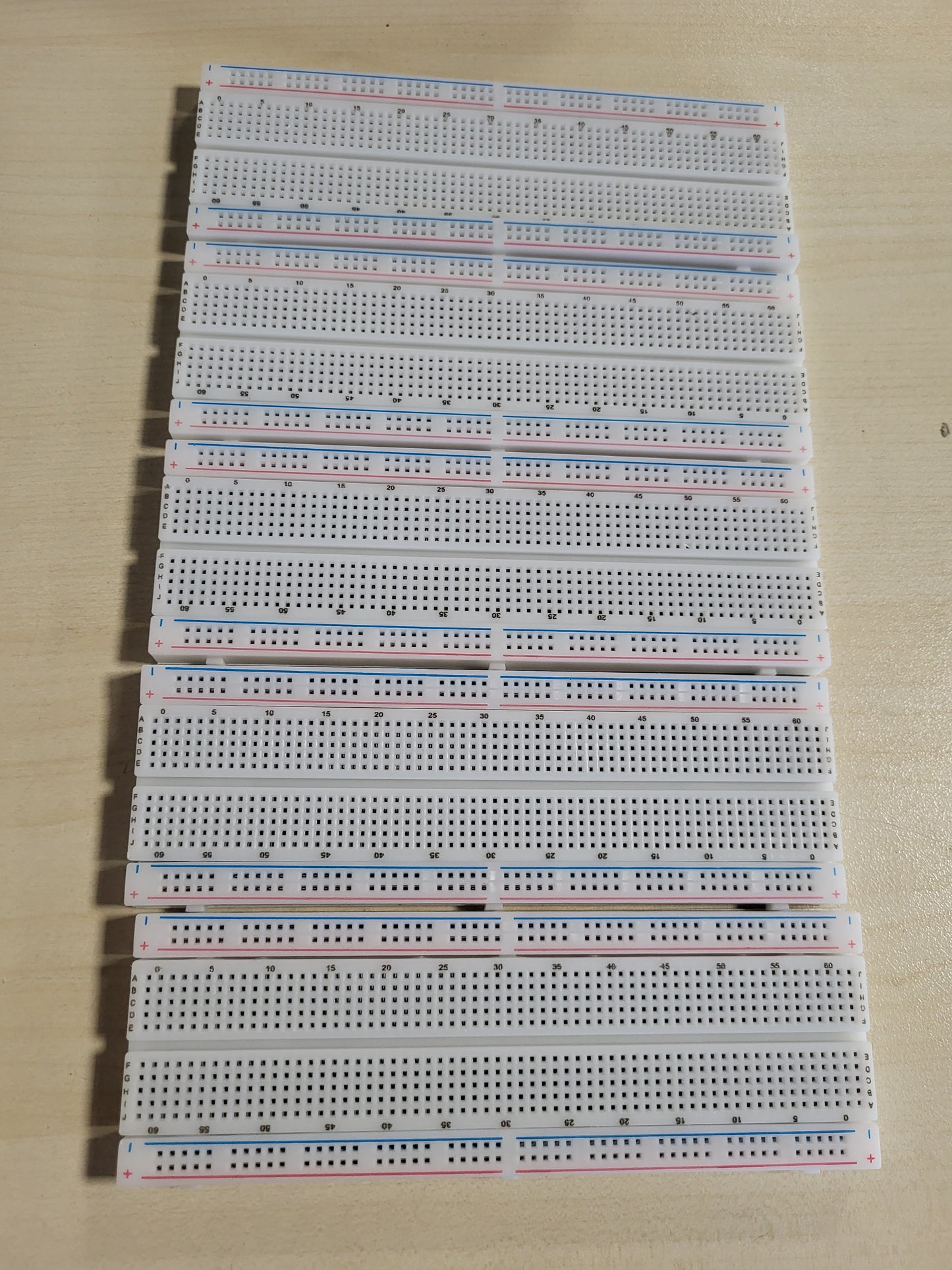 267300 - AZDELIVERY Pllakë Breadboard MB-102 5 x 830 kontakte, e pajtueshme me Arduino